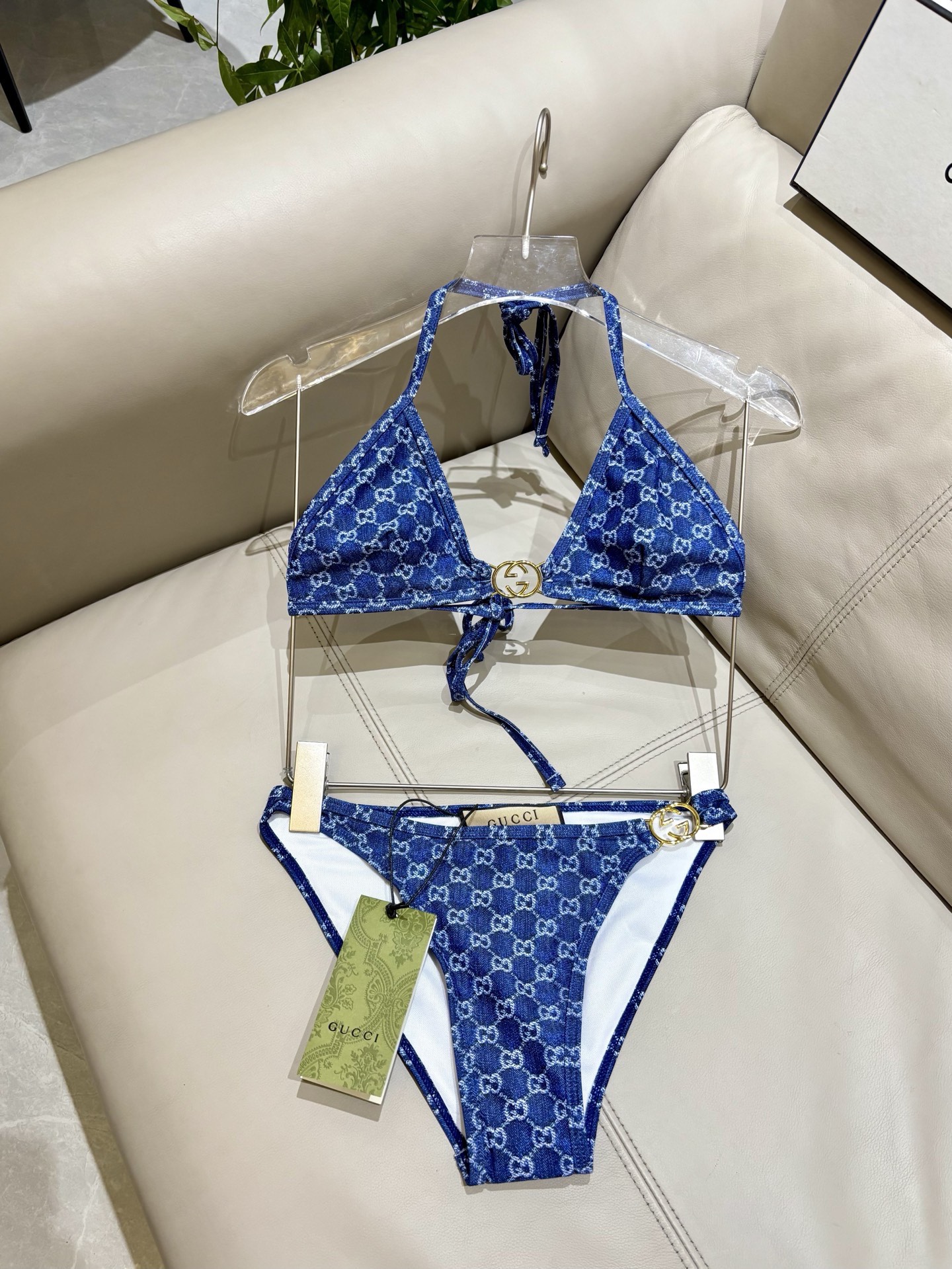 Gucci古奇新款比基尼泳衣👙❤️😍🥰适合多种场景的游泳衣🏊‍♀️海边 游泳池 温泉 水上乐园 漂流都可