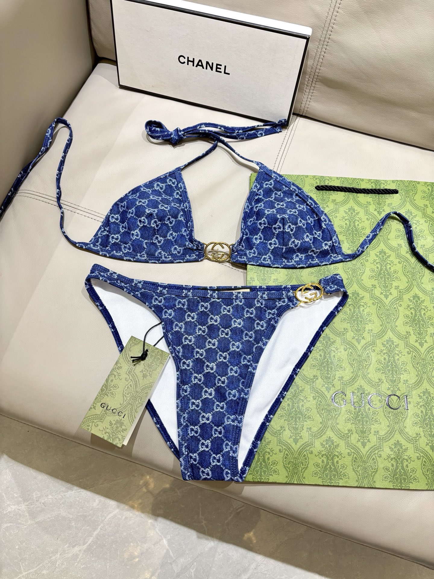 Gucci古奇新款比基尼泳衣👙❤️😍🥰适合多种场景的游泳衣🏊‍♀️海边 游泳池 温泉 水上乐园 漂流都可