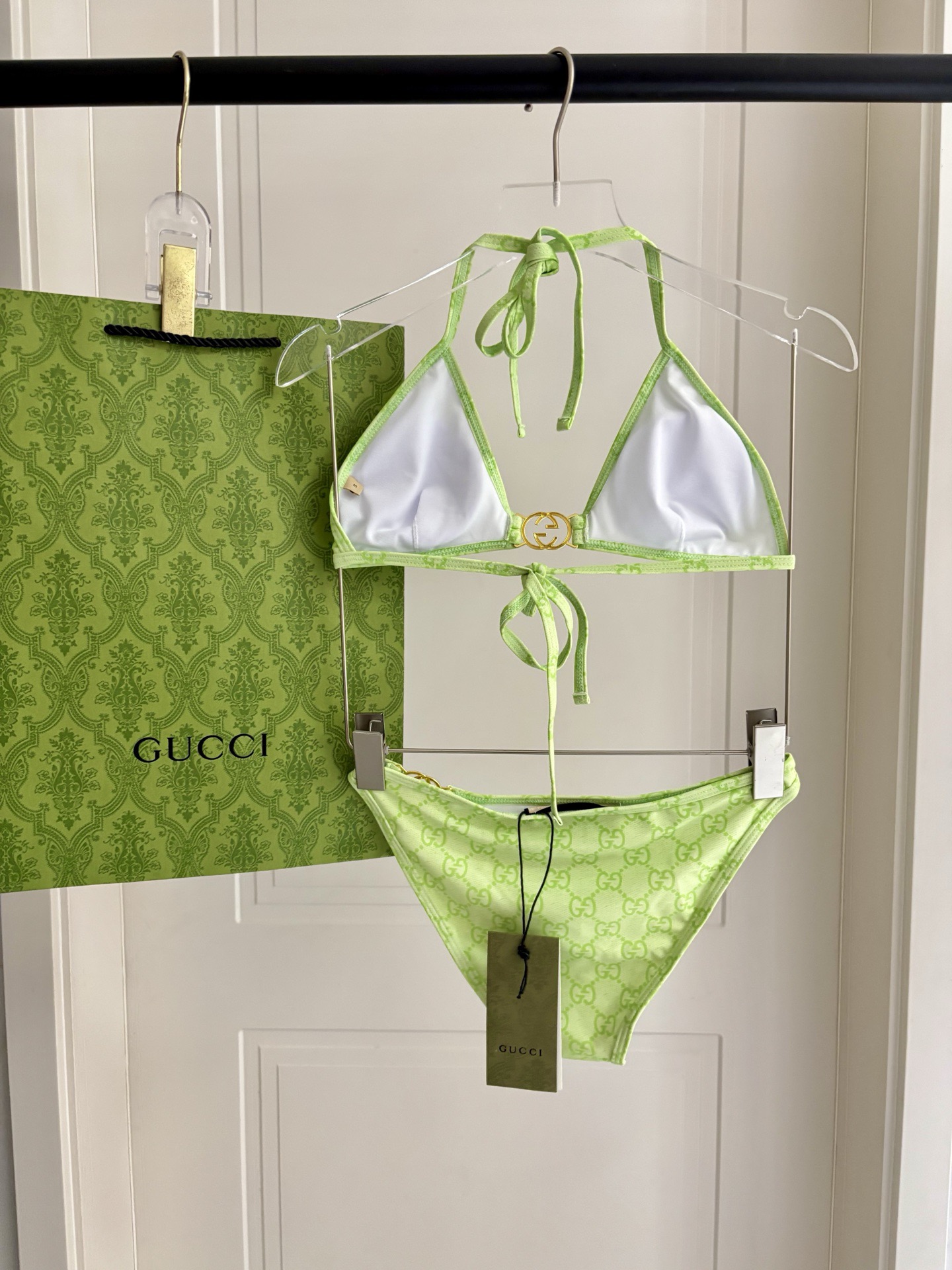 Gucci古奇新款比基尼泳衣👙❤️😍🥰适合多种场景的游泳衣🏊‍♀️海边 游泳池 温泉 水上乐园 漂流都可