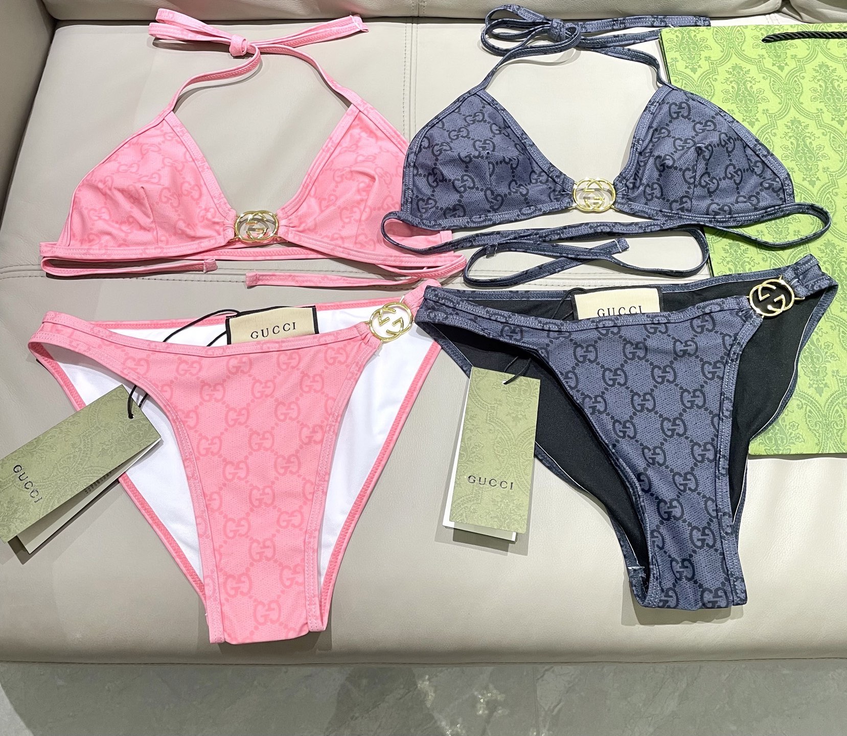 Gucci古奇新款比基尼泳衣👙❤️😍🥰适合多种场景的游泳衣🏊‍♀️海边 游泳池 温泉 水上乐园 漂流都可