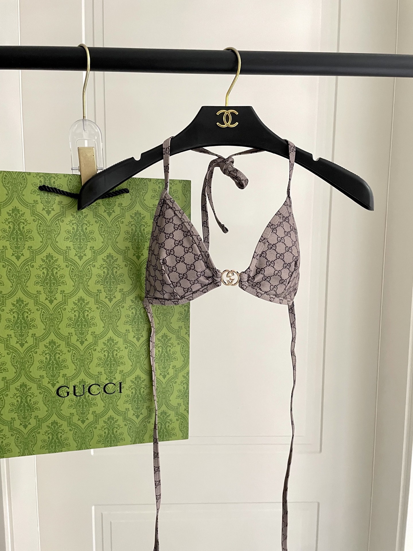 Gucci古奇新款比基尼泳衣👙❤️😍🥰适合多种场景的游泳衣🏊‍♀️海边 游泳池 温泉 水上乐园 漂流都可