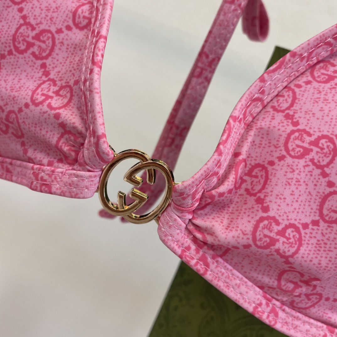 Gucci古奇新款比基尼泳衣👙❤️😍🥰适合多种场景的游泳衣🏊‍♀️海边 游泳池 温泉 水上乐园 漂流都可