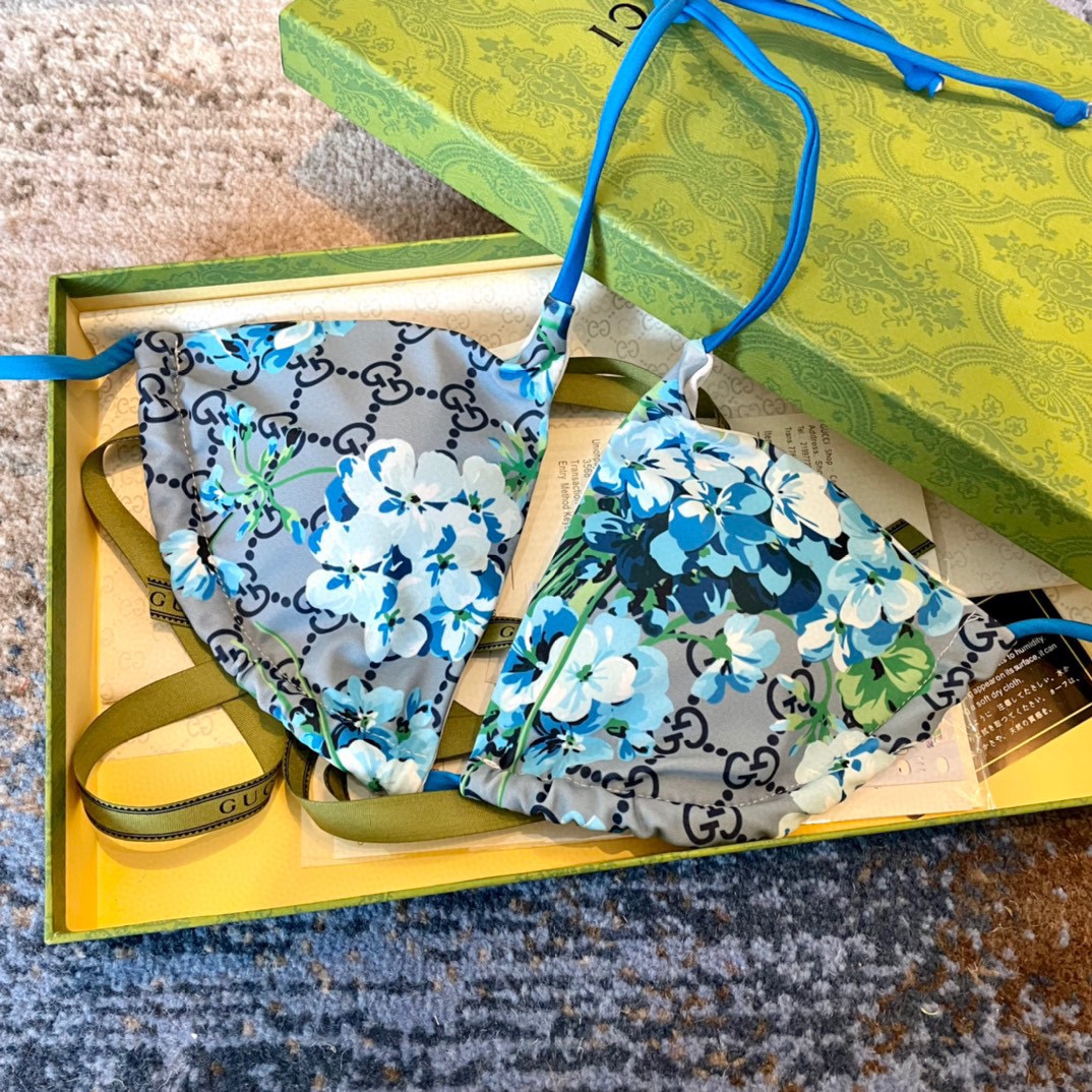 Gucci古奇新款比基尼泳衣👙❤️😍🥰适合多种场景的游泳衣🏊‍♀️海边 游泳池 温泉 水上乐园 漂流都可