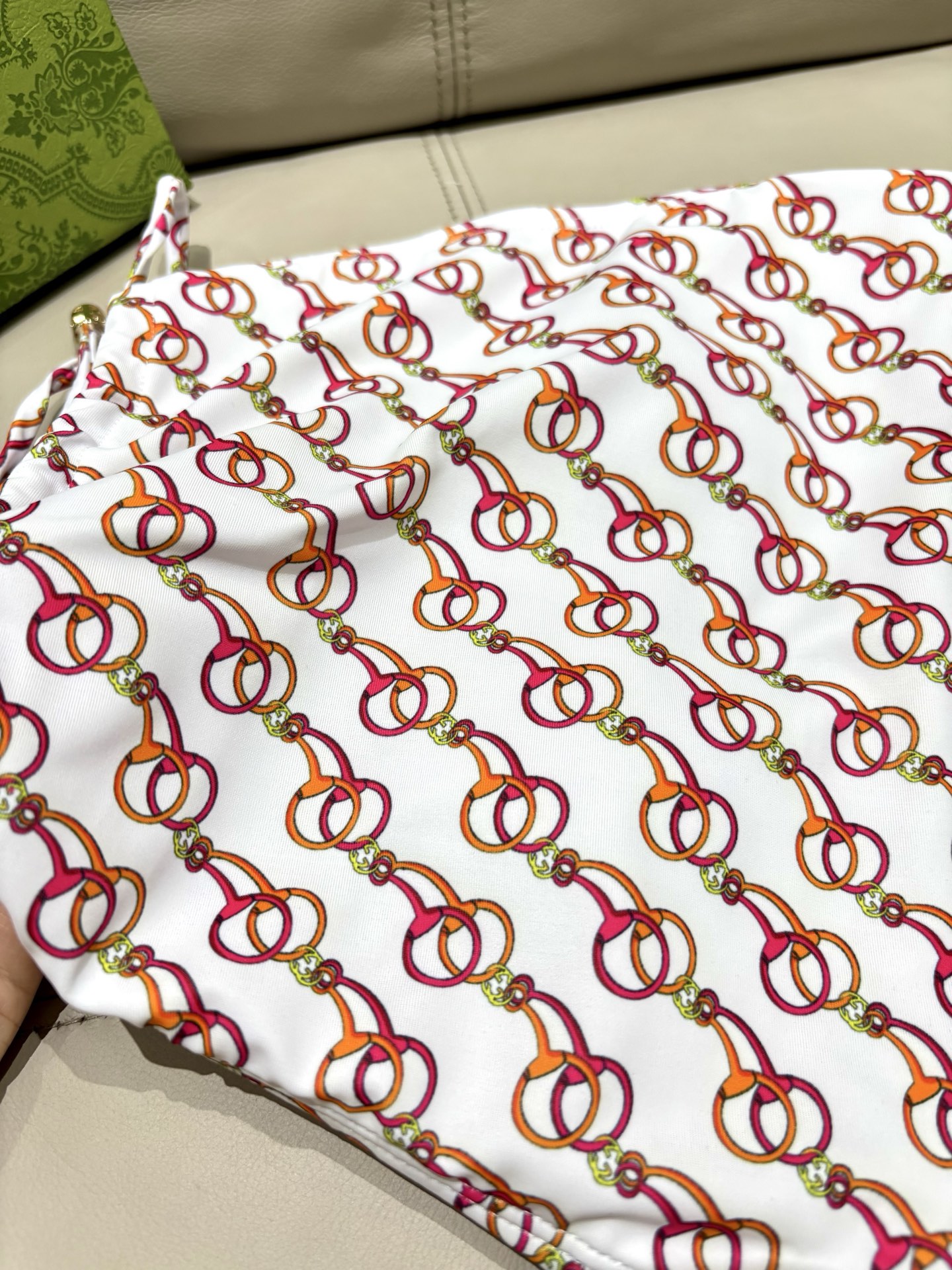 Gucci古奇新款泳衣👙❤️😍🥰适合多种场景的游泳衣🏊‍♀️海边 游泳池 温泉 水上乐园 漂流都可以😌内