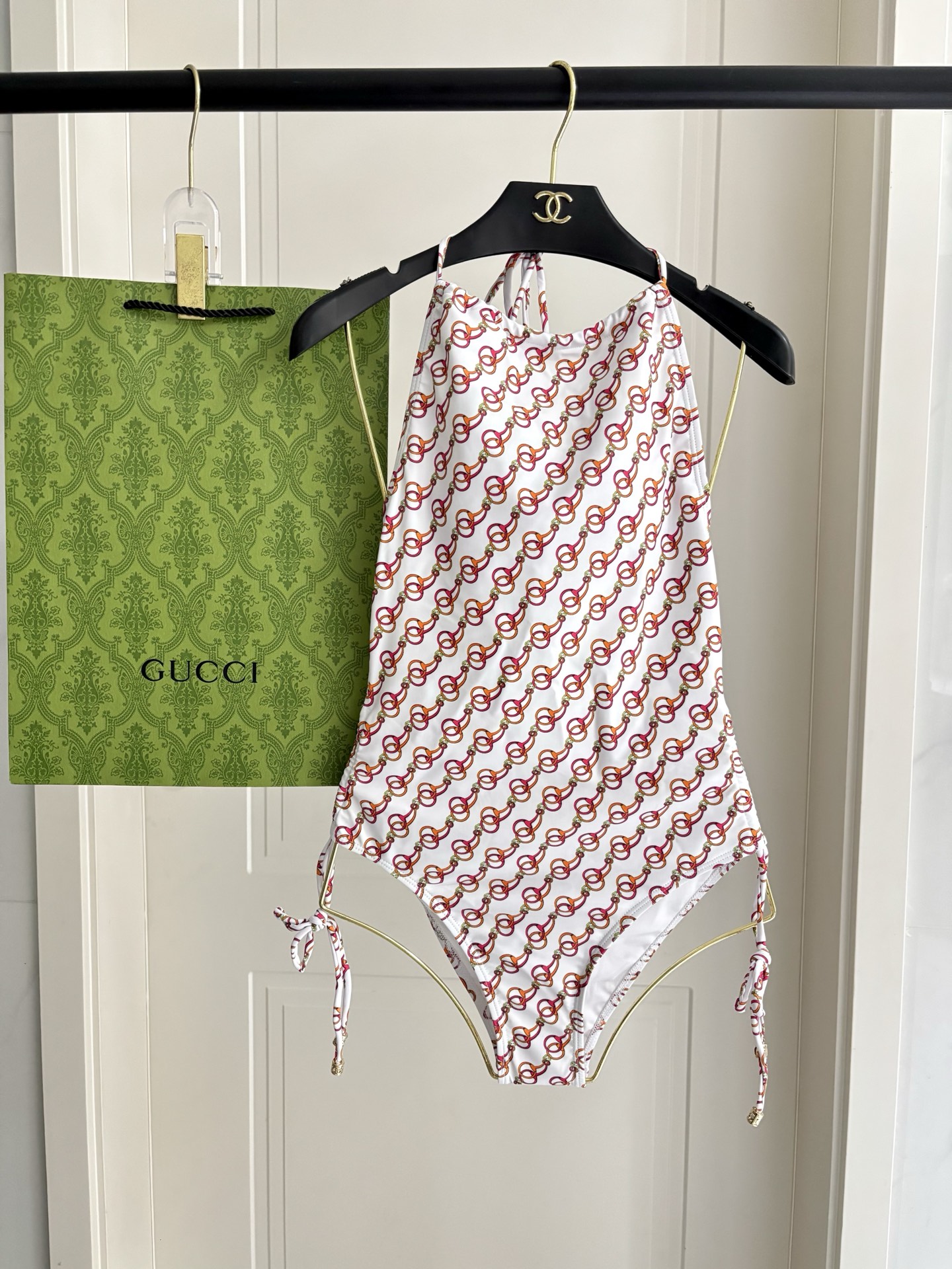 Gucci古奇新款泳衣👙❤️😍🥰适合多种场景的游泳衣🏊‍♀️海边 游泳池 温泉 水上乐园 漂流都可以😌内