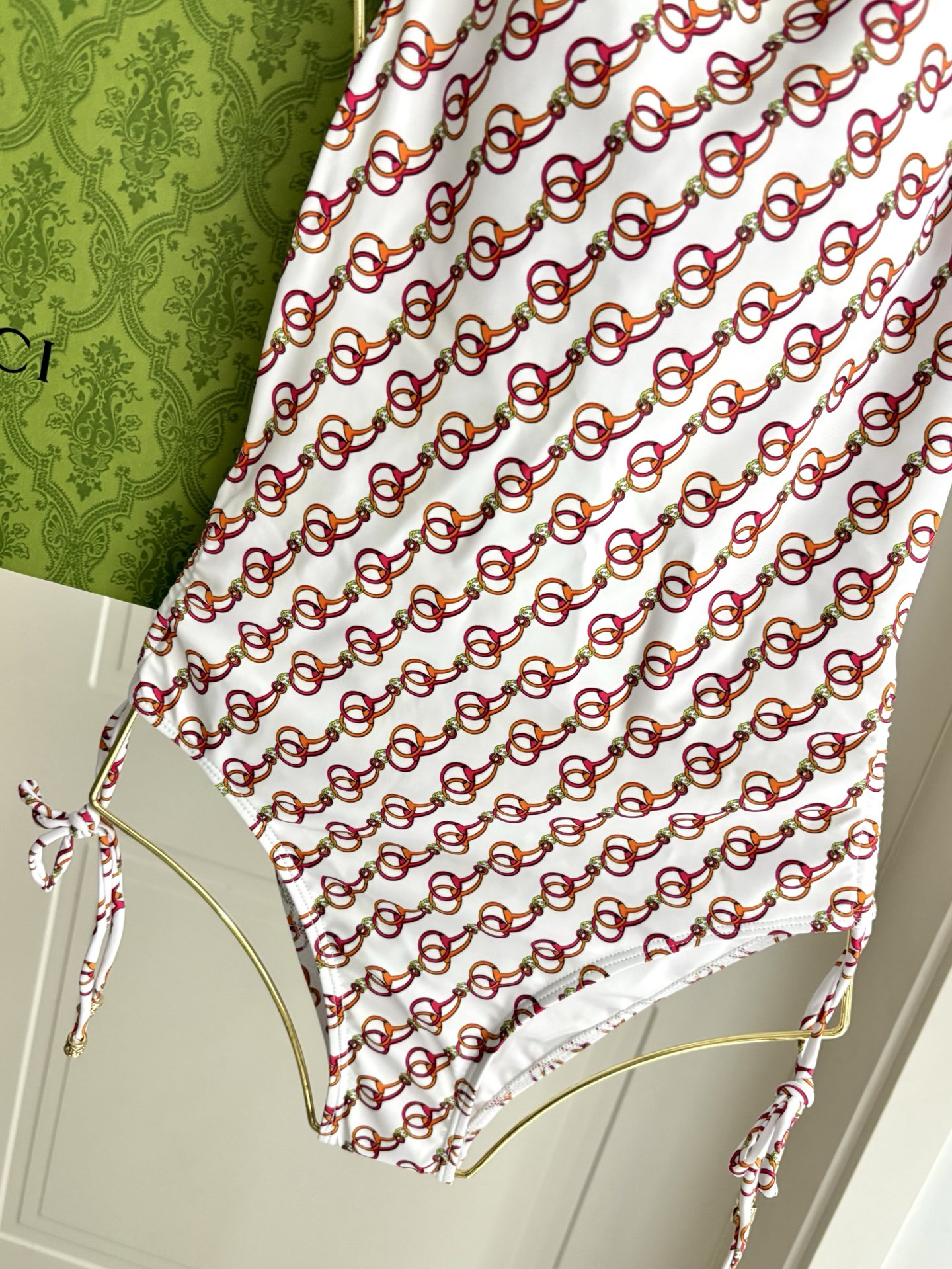 Gucci古奇新款泳衣👙❤️😍🥰适合多种场景的游泳衣🏊‍♀️海边 游泳池 温泉 水上乐园 漂流都可以😌内