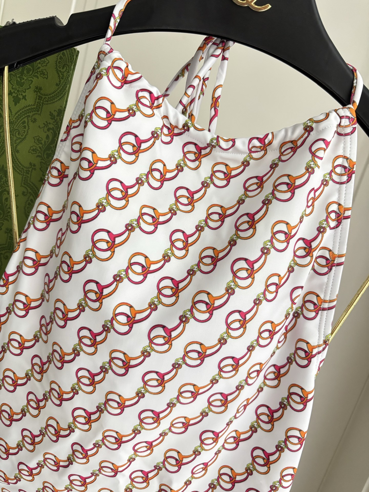 Gucci古奇新款泳衣👙❤️😍🥰适合多种场景的游泳衣🏊‍♀️海边 游泳池 温泉 水上乐园 漂流都可以😌内