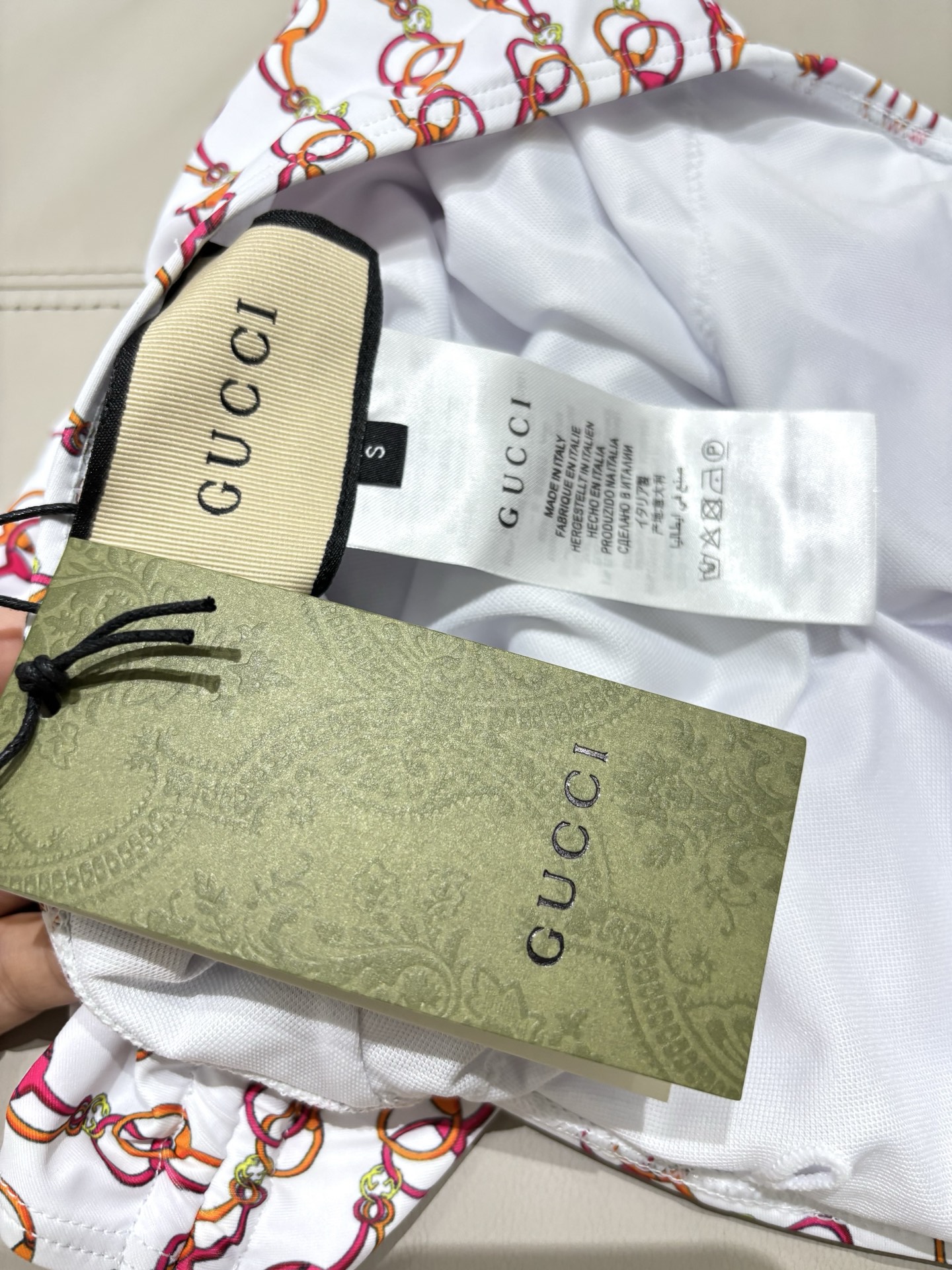 Gucci古奇新款泳衣👙❤️😍🥰适合多种场景的游泳衣🏊‍♀️海边 游泳池 温泉 水上乐园 漂流都可以😌内