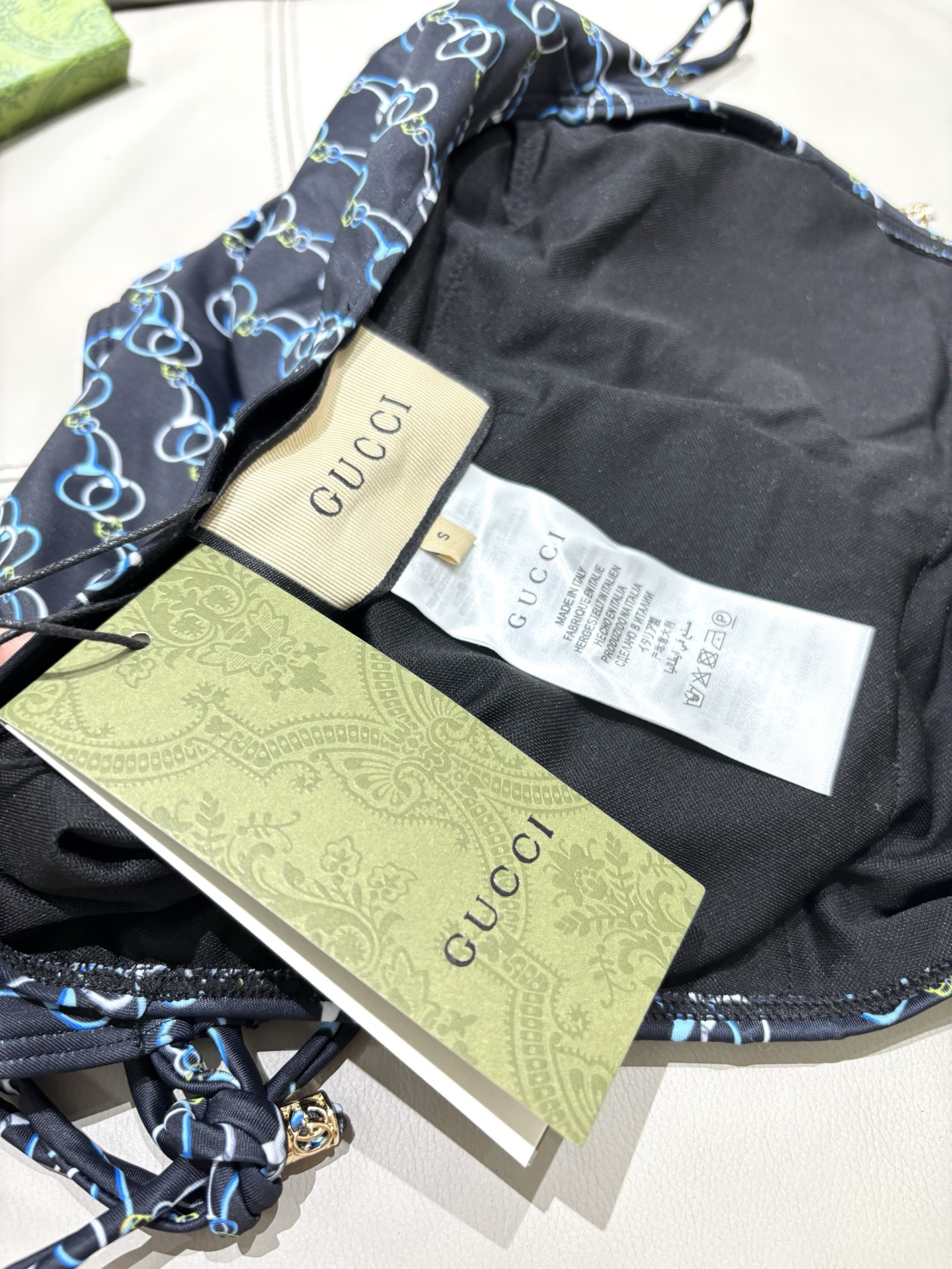 Gucci古奇新款泳衣👙❤️😍🥰适合多种场景的游泳衣🏊‍♀️海边 游泳池 温泉 水上乐园 漂流都可以😌内