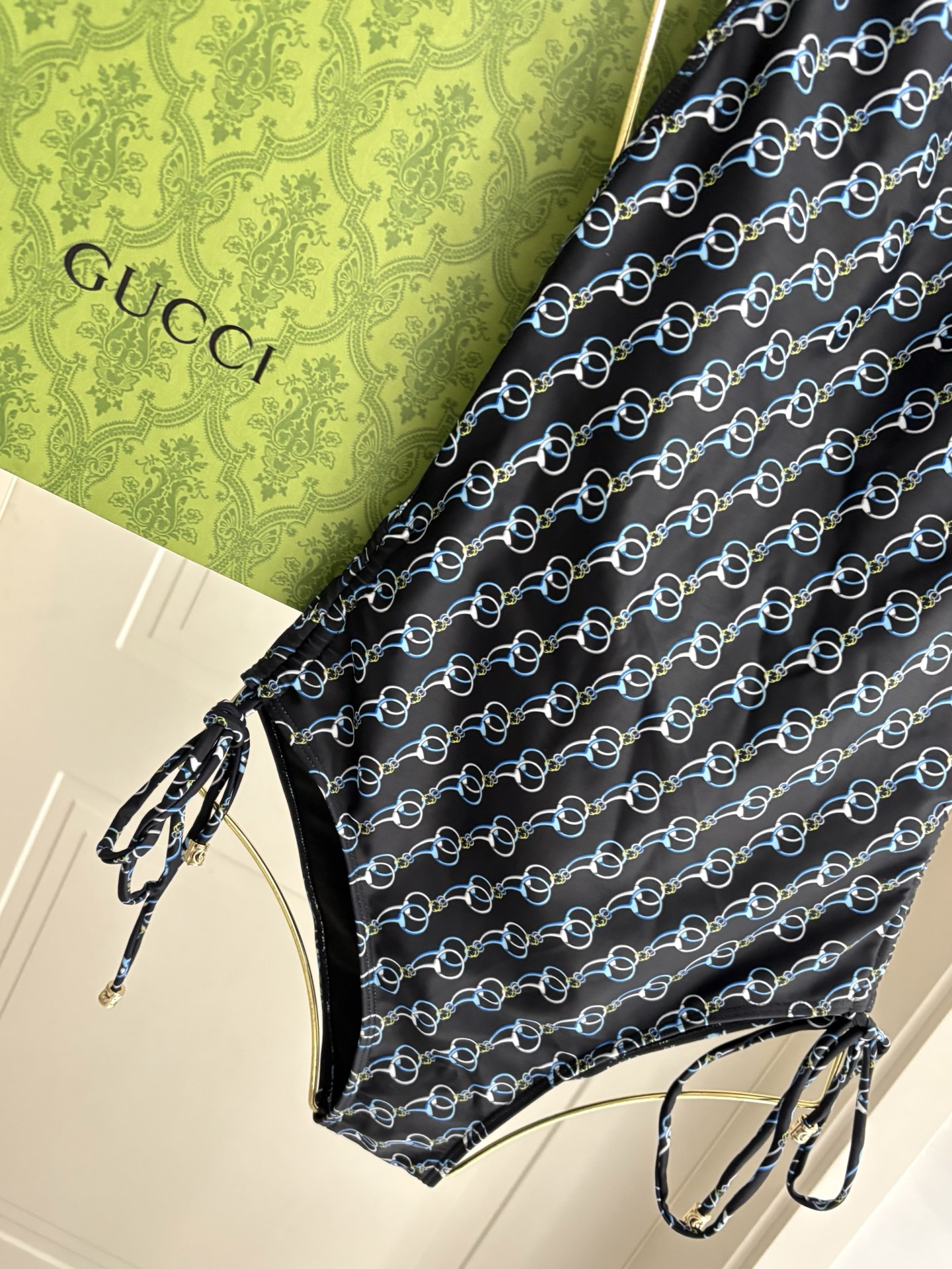 Gucci古奇新款泳衣👙❤️😍🥰适合多种场景的游泳衣🏊‍♀️海边 游泳池 温泉 水上乐园 漂流都可以😌内