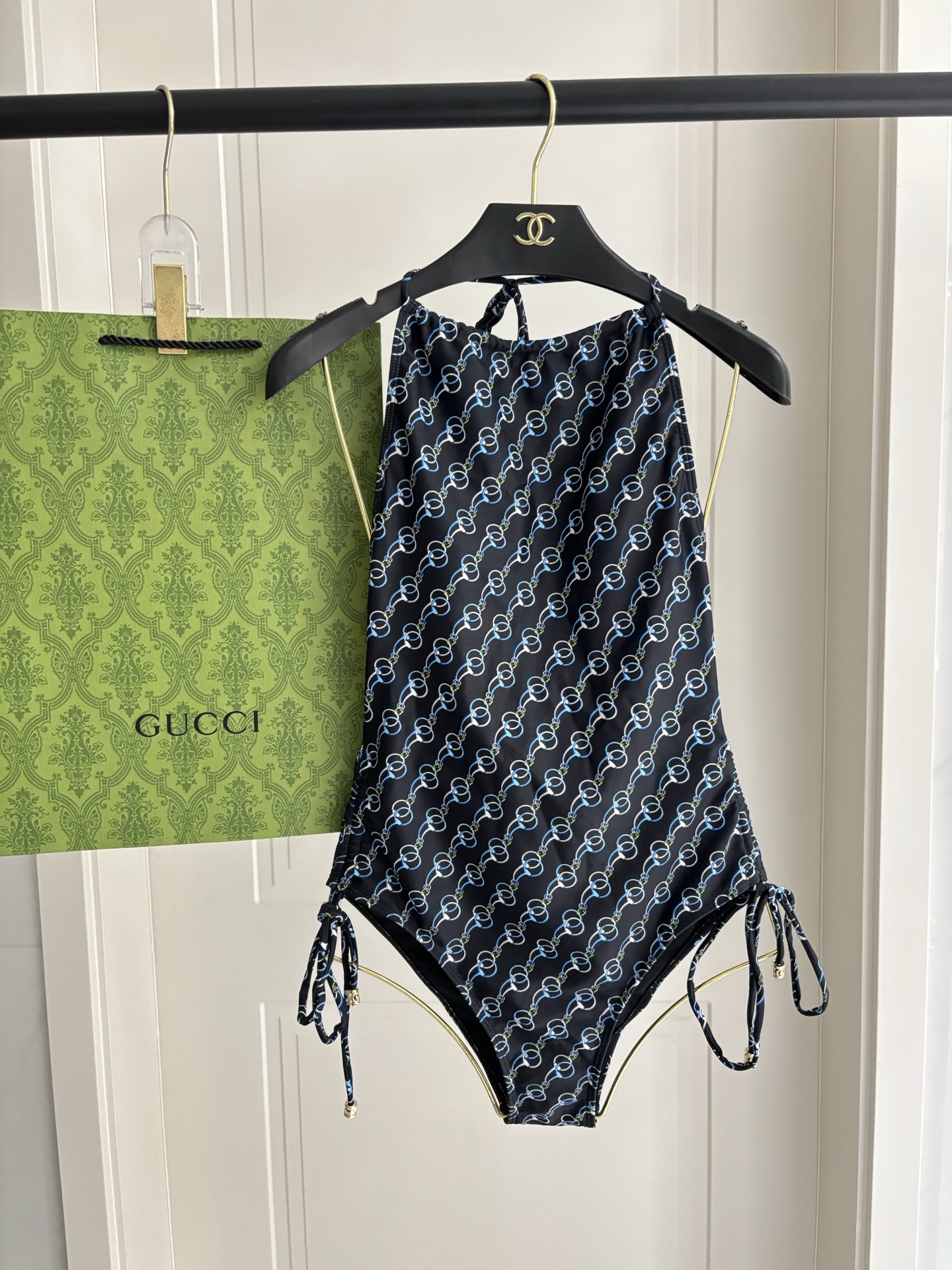 Gucci古奇新款泳衣👙❤️😍🥰适合多种场景的游泳衣🏊‍♀️海边 游泳池 温泉 水上乐园 漂流都可以😌内