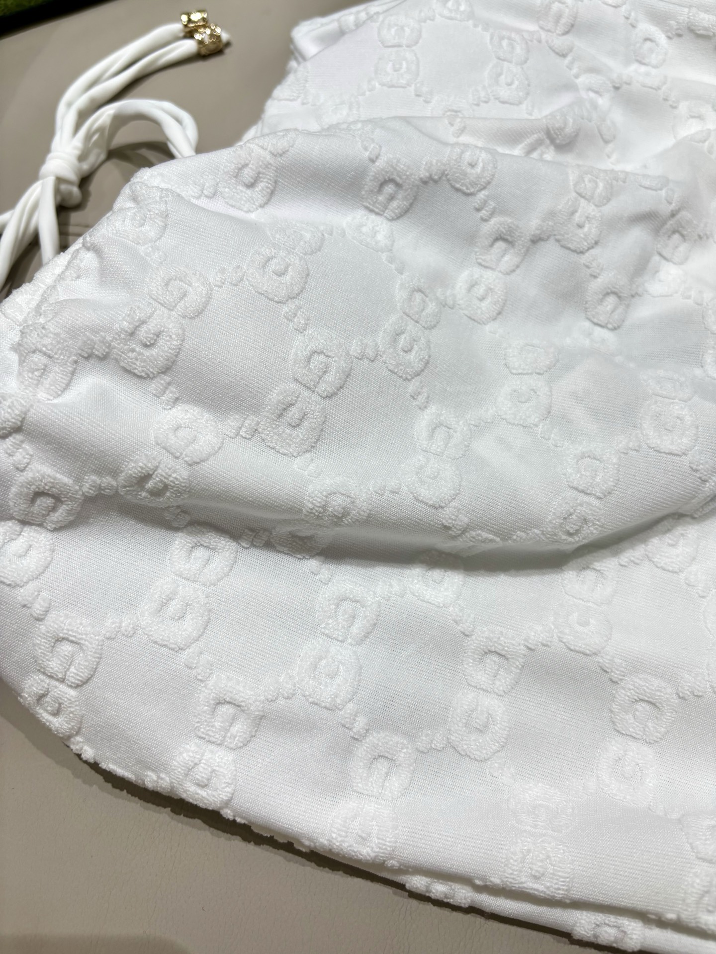 Gucci古奇新款泳衣👙❤️😍🥰适合多种场景的游泳衣🏊‍♀️海边 游泳池 温泉 水上乐园 漂流都可以😌内