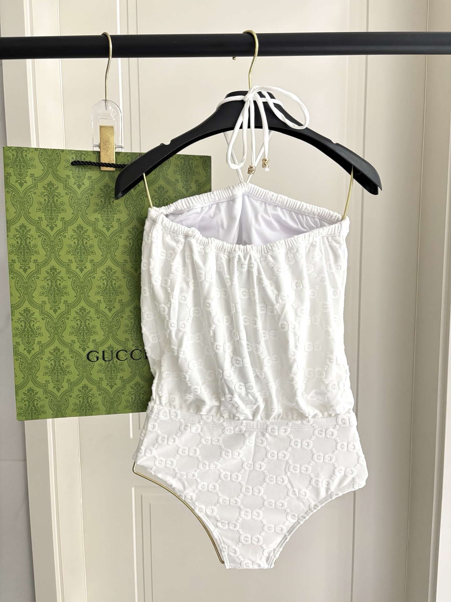 Gucci古奇新款泳衣👙❤️😍🥰适合多种场景的游泳衣🏊‍♀️海边 游泳池 温泉 水上乐园 漂流都可以😌内