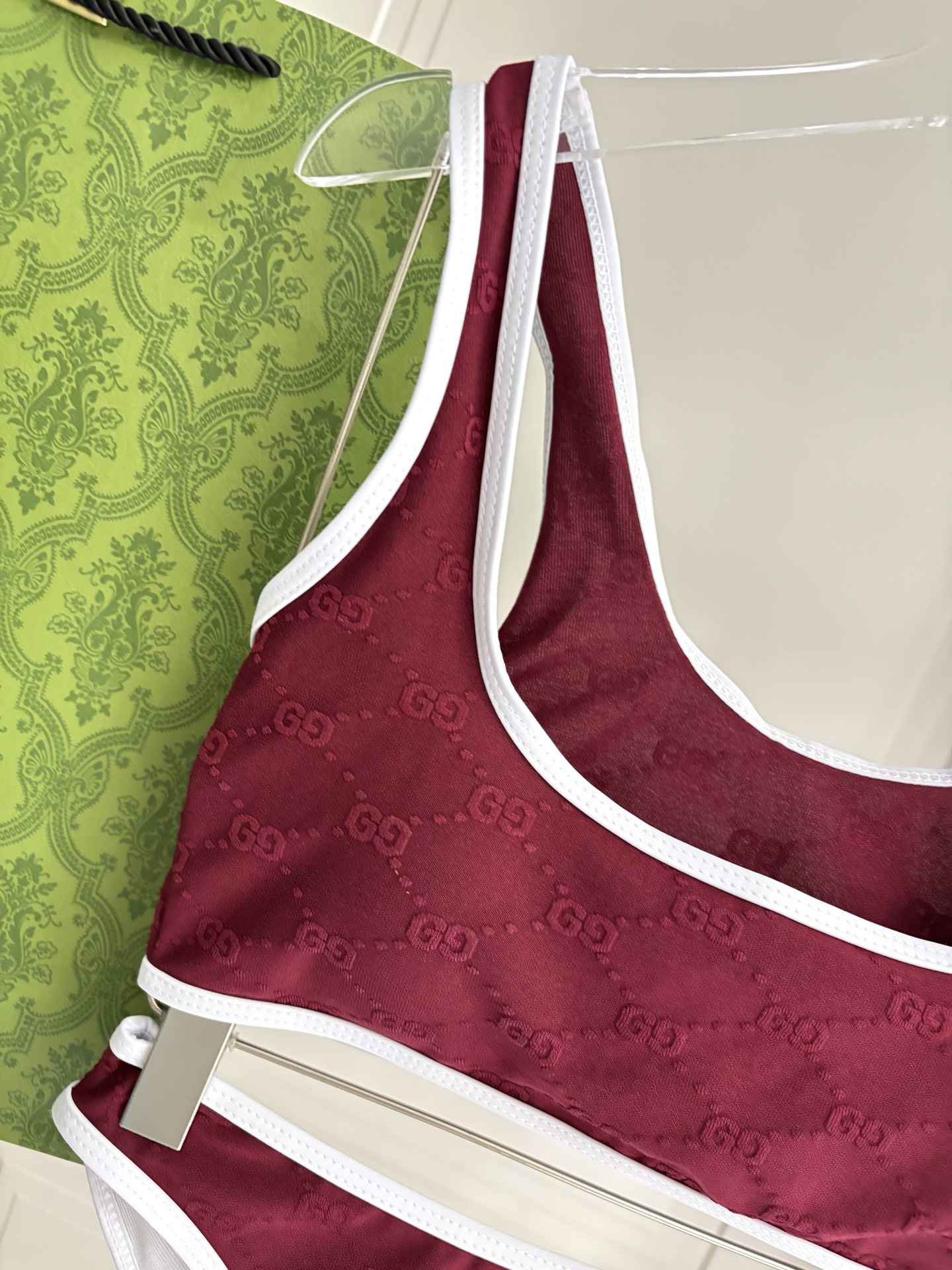 Gucci古奇新款泳衣👙❤️😍🥰适合多种场景的游泳衣🏊‍♀️海边 游泳池 温泉 水上乐园 漂流都可以😌内