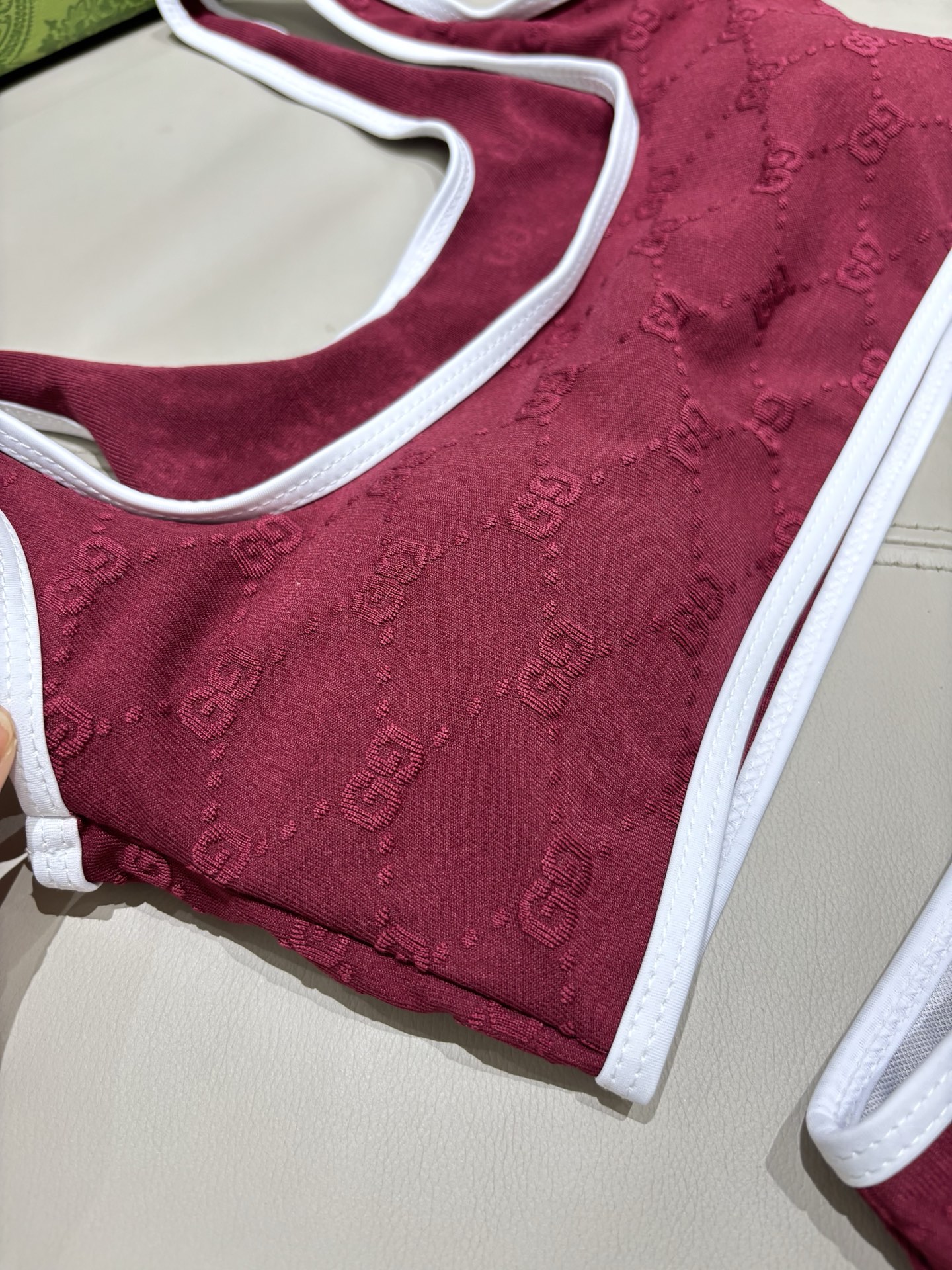 Gucci古奇新款泳衣👙❤️😍🥰适合多种场景的游泳衣🏊‍♀️海边 游泳池 温泉 水上乐园 漂流都可以😌内