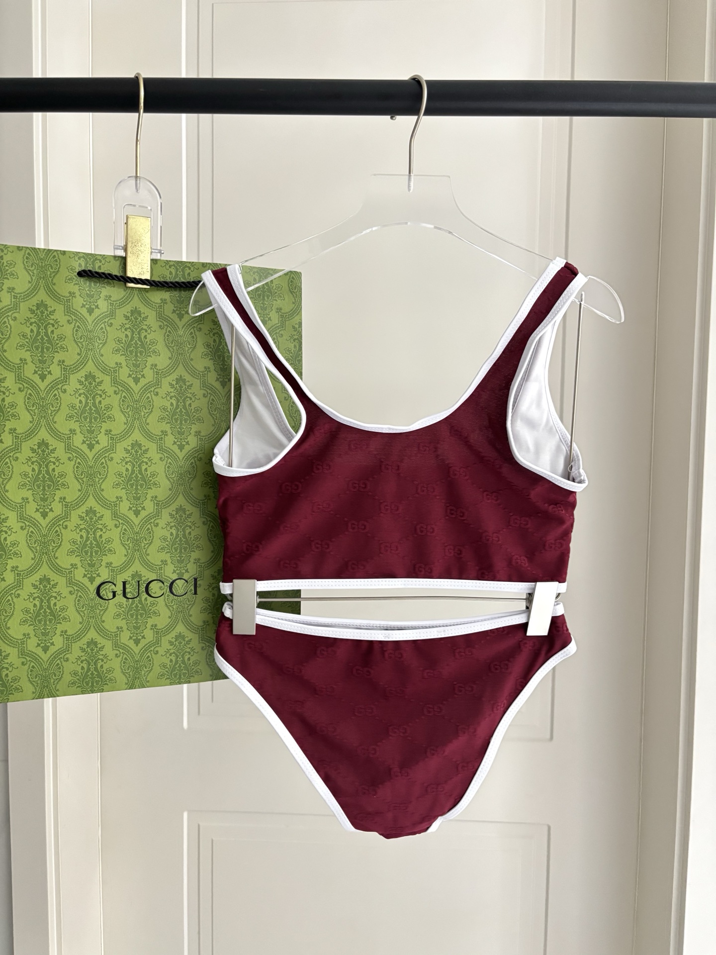 Gucci古奇新款泳衣👙❤️😍🥰适合多种场景的游泳衣🏊‍♀️海边 游泳池 温泉 水上乐园 漂流都可以😌内