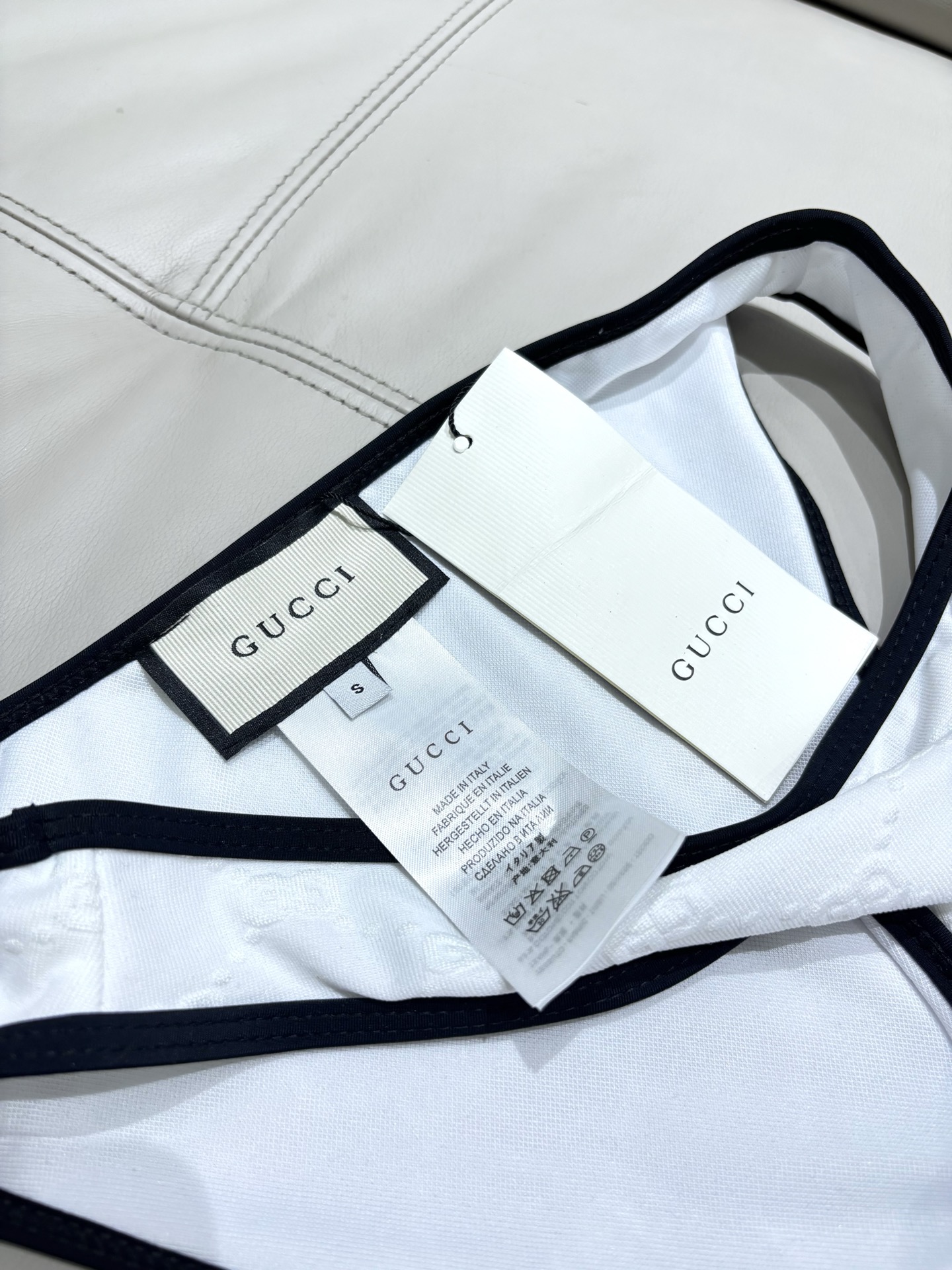 Gucci古奇新款泳衣👙❤️😍🥰适合多种场景的游泳衣🏊‍♀️海边 游泳池 温泉 水上乐园 漂流都可以😌内