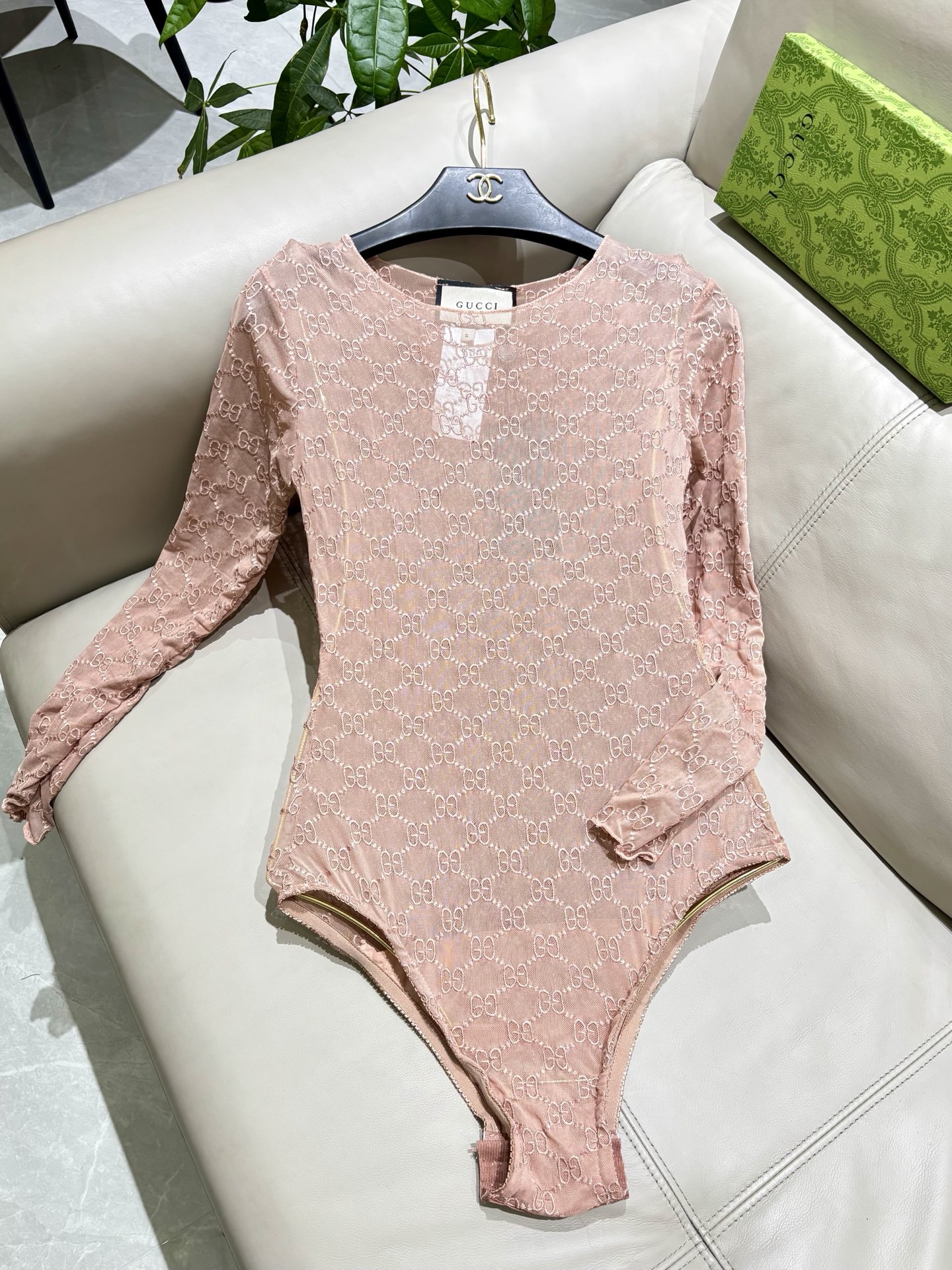 Gucci古奇新款长袖泳衣👙❤️😍🥰适合多种场景的游泳衣🏊‍♀️海边 游泳池 温泉 水上乐园 漂流都可以