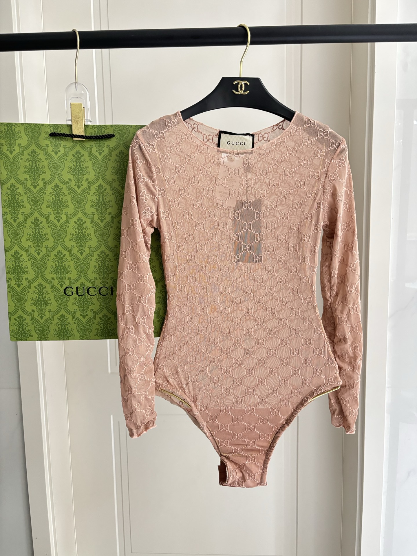 Gucci古奇新款长袖泳衣👙❤️😍🥰适合多种场景的游泳衣🏊‍♀️海边 游泳池 温泉 水上乐园 漂流都可以