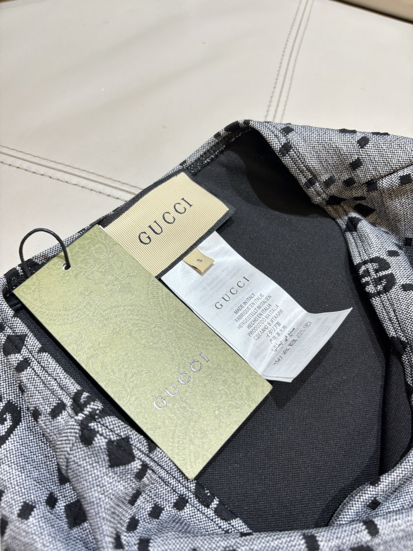 Gucci古奇新款泳衣👙❤️😍🥰适合多种场景的游泳衣🏊‍♀️海边 游泳池 温泉 水上乐园 漂流都可以😌内