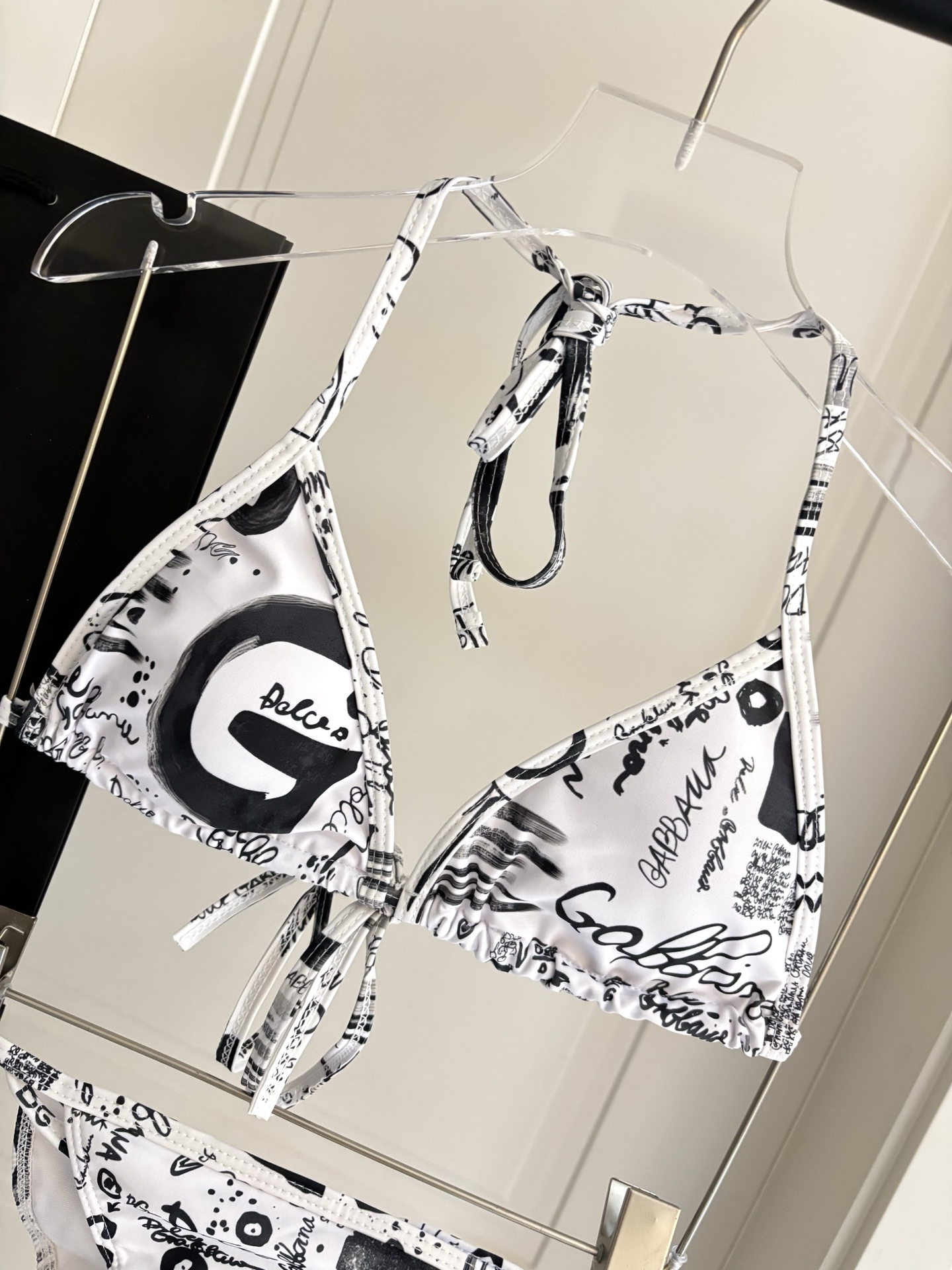 DG新款泳衣👙❤️😍🥰适合多种场景的游泳衣🏊‍♀️海边 游泳池 温泉 水上乐园 漂流都可以😌内搭外穿也完