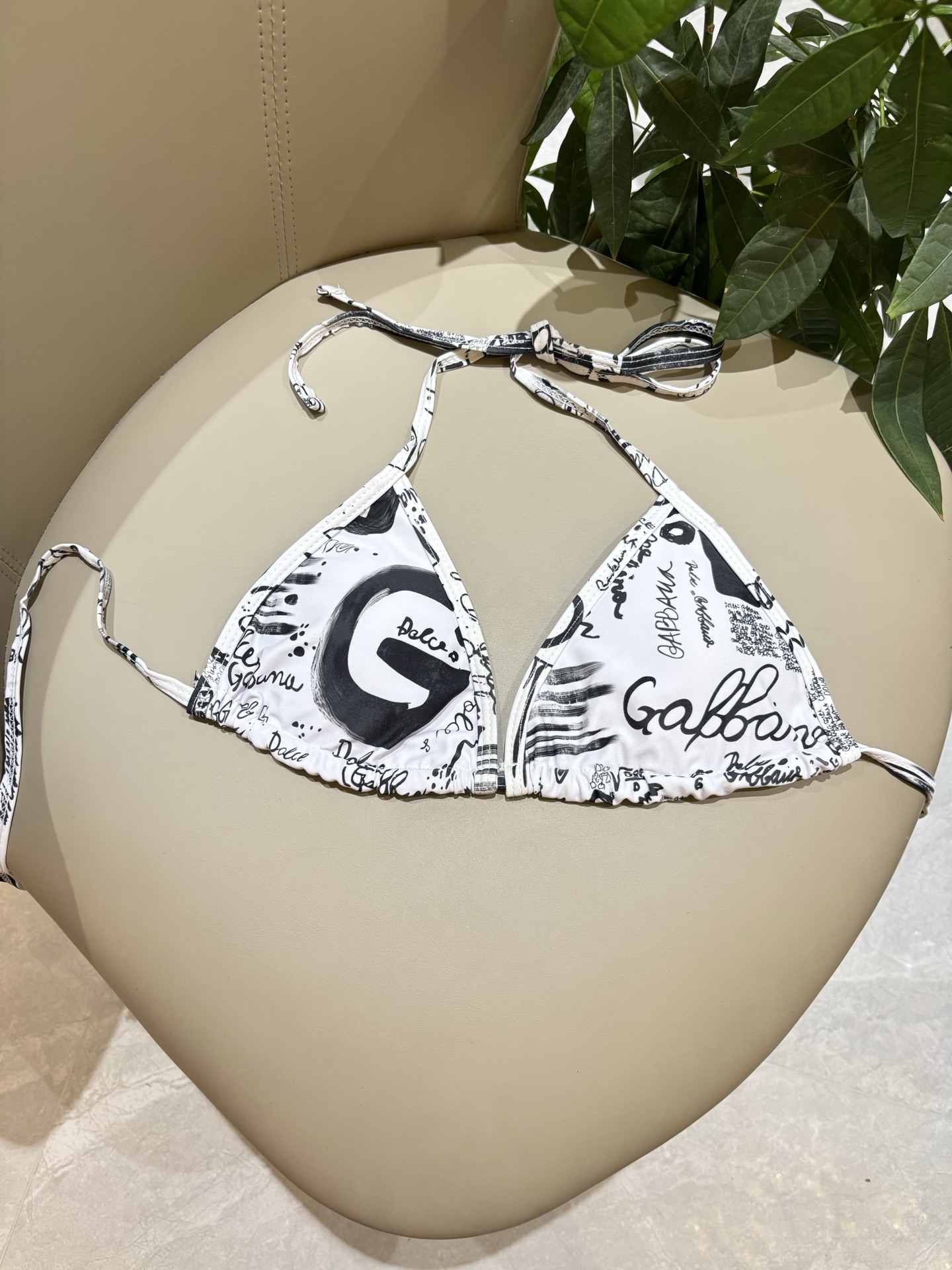 DG新款泳衣👙❤️😍🥰适合多种场景的游泳衣🏊‍♀️海边 游泳池 温泉 水上乐园 漂流都可以😌内搭外穿也完