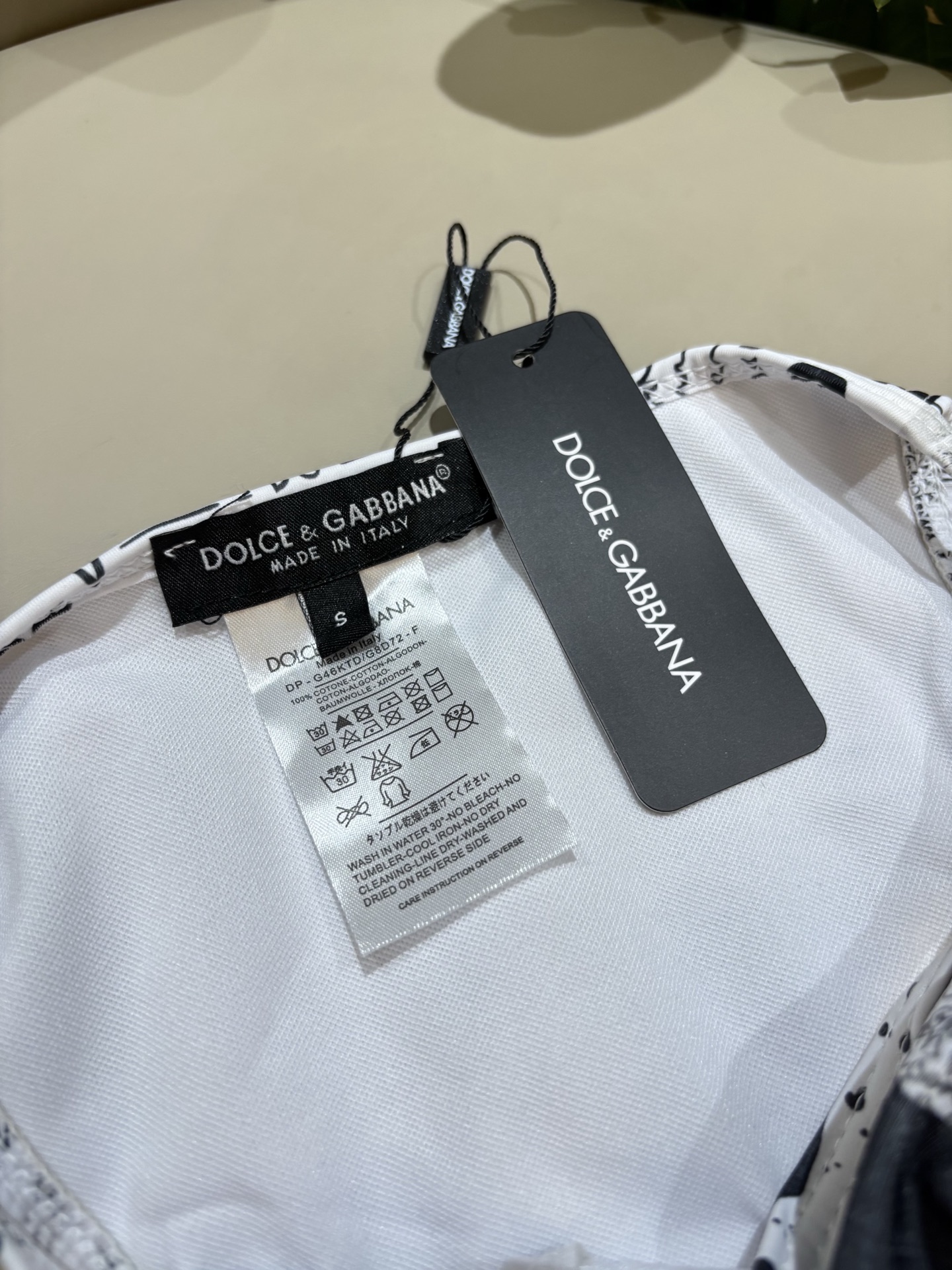 DG新款泳衣👙❤️😍🥰适合多种场景的游泳衣🏊‍♀️海边 游泳池 温泉 水上乐园 漂流都可以😌内搭外穿也完