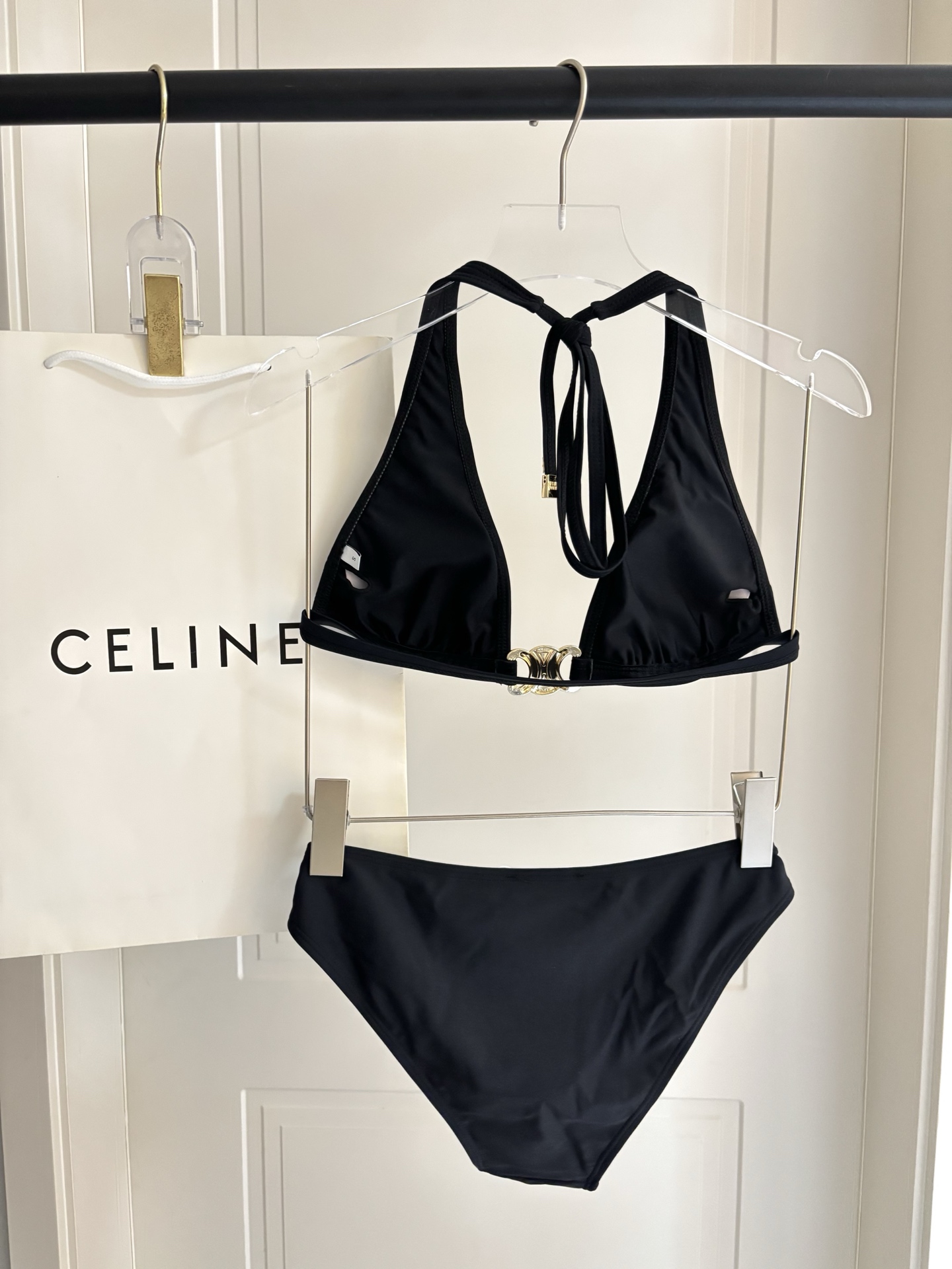 Celine新款泳衣👙❤️😍🥰适合多种场景的游泳衣🏊‍♀️海边 游泳池 温泉 水上乐园 漂流都可以😌内搭