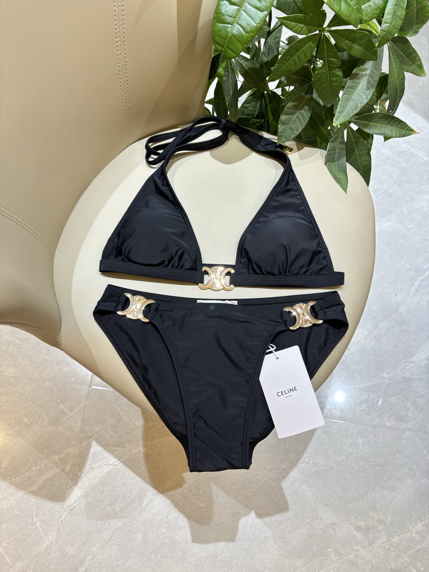 Celine新款泳衣👙❤️😍🥰适合多种场景的游泳衣🏊‍♀️海边 游泳池 温泉 水上乐园 漂流都可以😌内搭