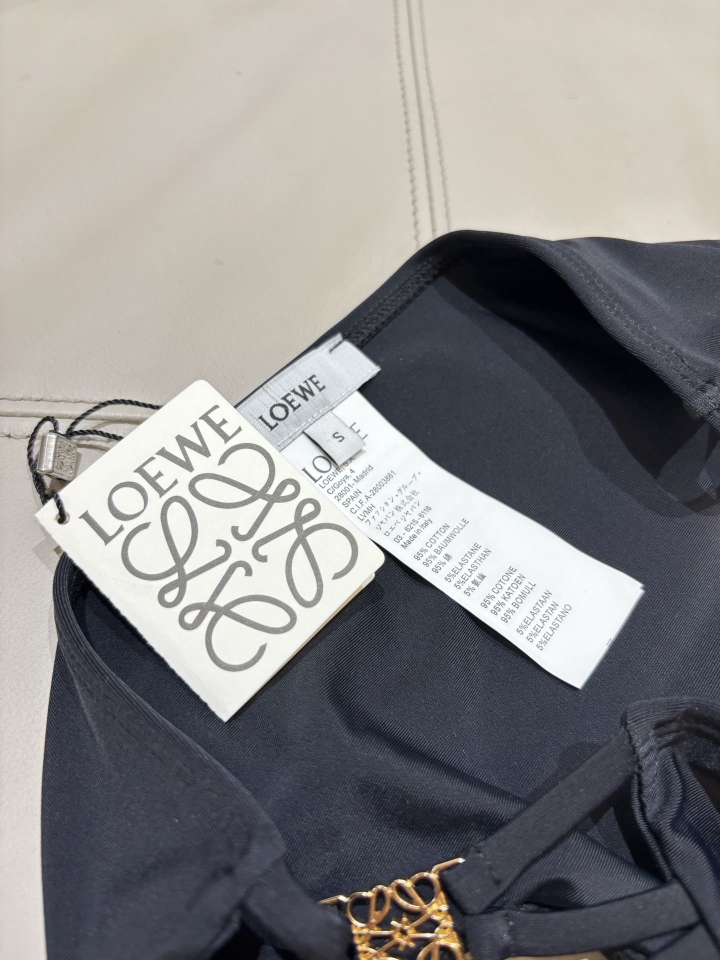 罗意威新款泳衣👙❤️😍🥰适合多种场景的游泳衣🏊‍♀️海边 游泳池 温泉 水上乐园 漂流都可以😌内搭外穿也