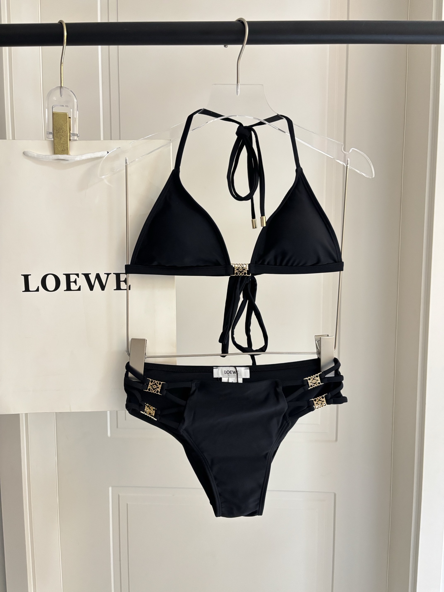 罗意威新款泳衣👙❤️😍🥰适合多种场景的游泳衣🏊‍♀️海边 游泳池 温泉 水上乐园 漂流都可以😌内搭外穿也