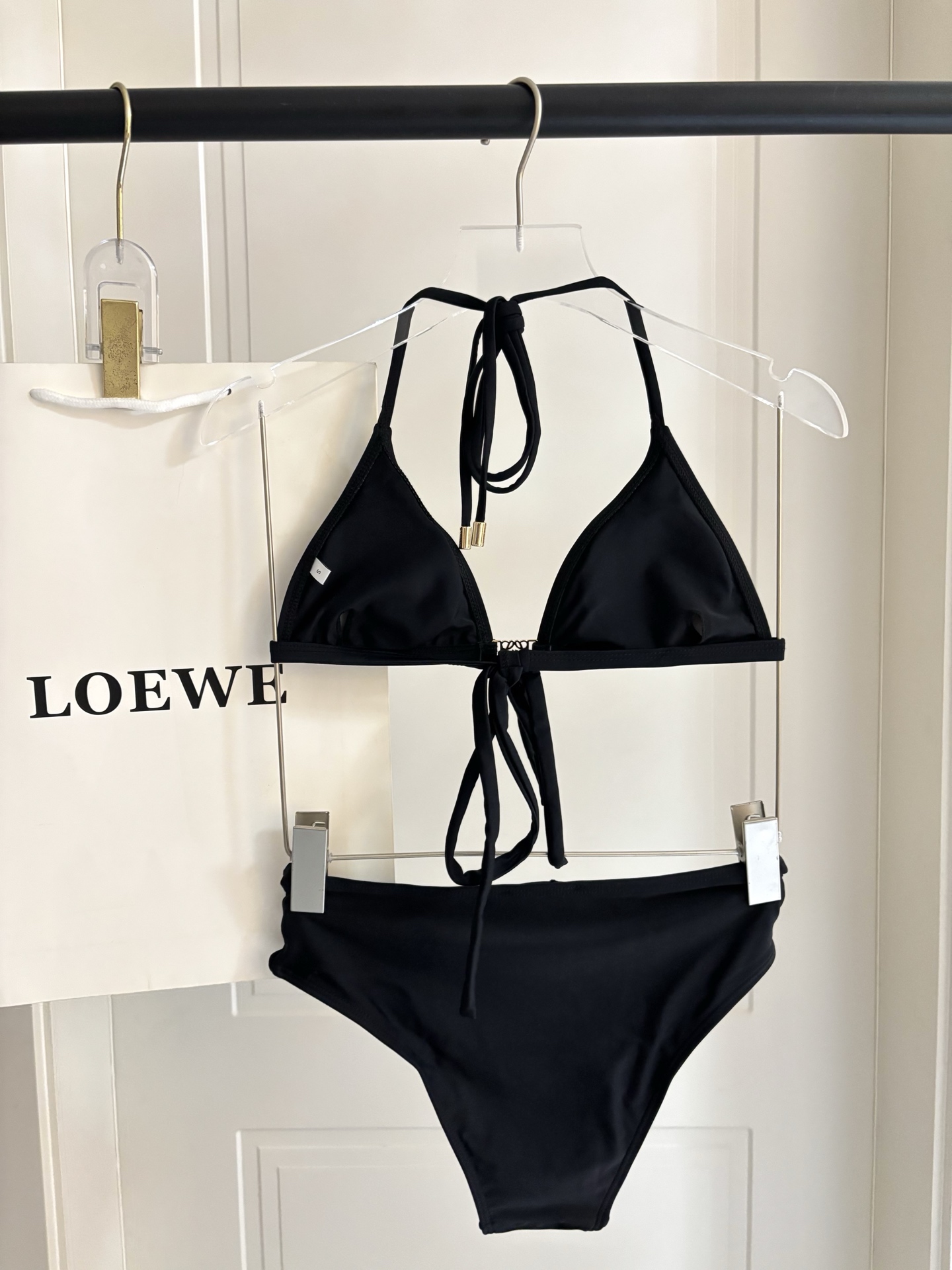 罗意威新款泳衣👙❤️😍🥰适合多种场景的游泳衣🏊‍♀️海边 游泳池 温泉 水上乐园 漂流都可以😌内搭外穿也