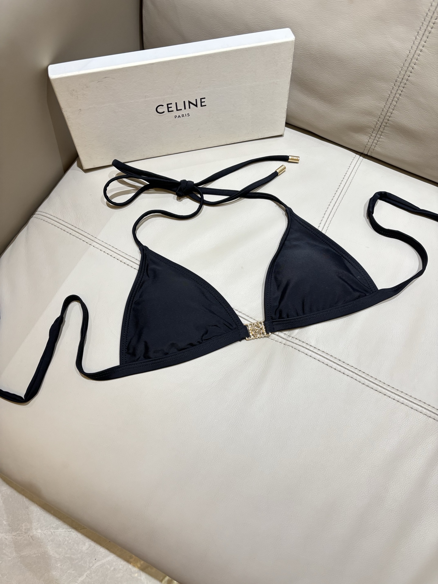 罗意威新款泳衣👙❤️😍🥰适合多种场景的游泳衣🏊‍♀️海边 游泳池 温泉 水上乐园 漂流都可以😌内搭外穿也