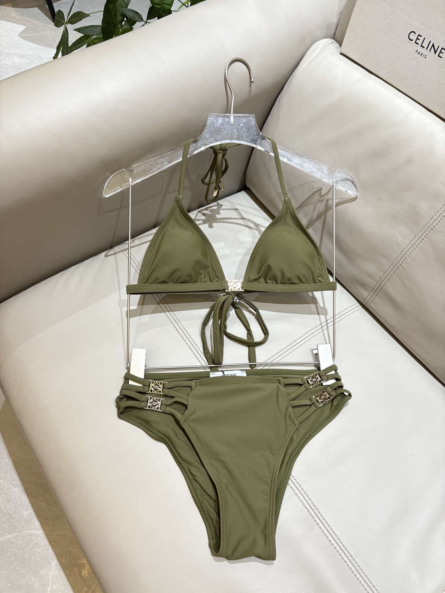 罗意威新款泳衣👙❤️😍🥰适合多种场景的游泳衣🏊‍♀️海边 游泳池 温泉 水上乐园 漂流都可以😌内搭外穿也