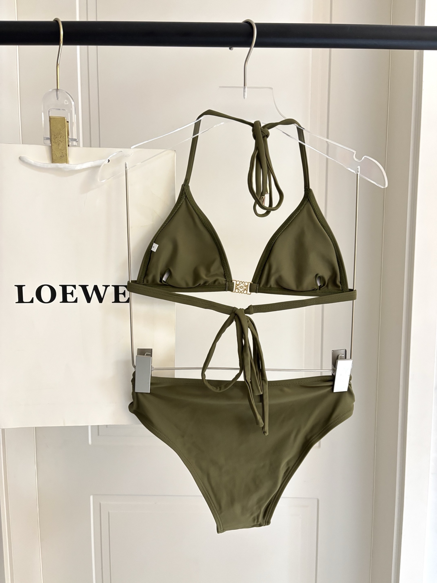 罗意威新款泳衣👙❤️😍🥰适合多种场景的游泳衣🏊‍♀️海边 游泳池 温泉 水上乐园 漂流都可以😌内搭外穿也