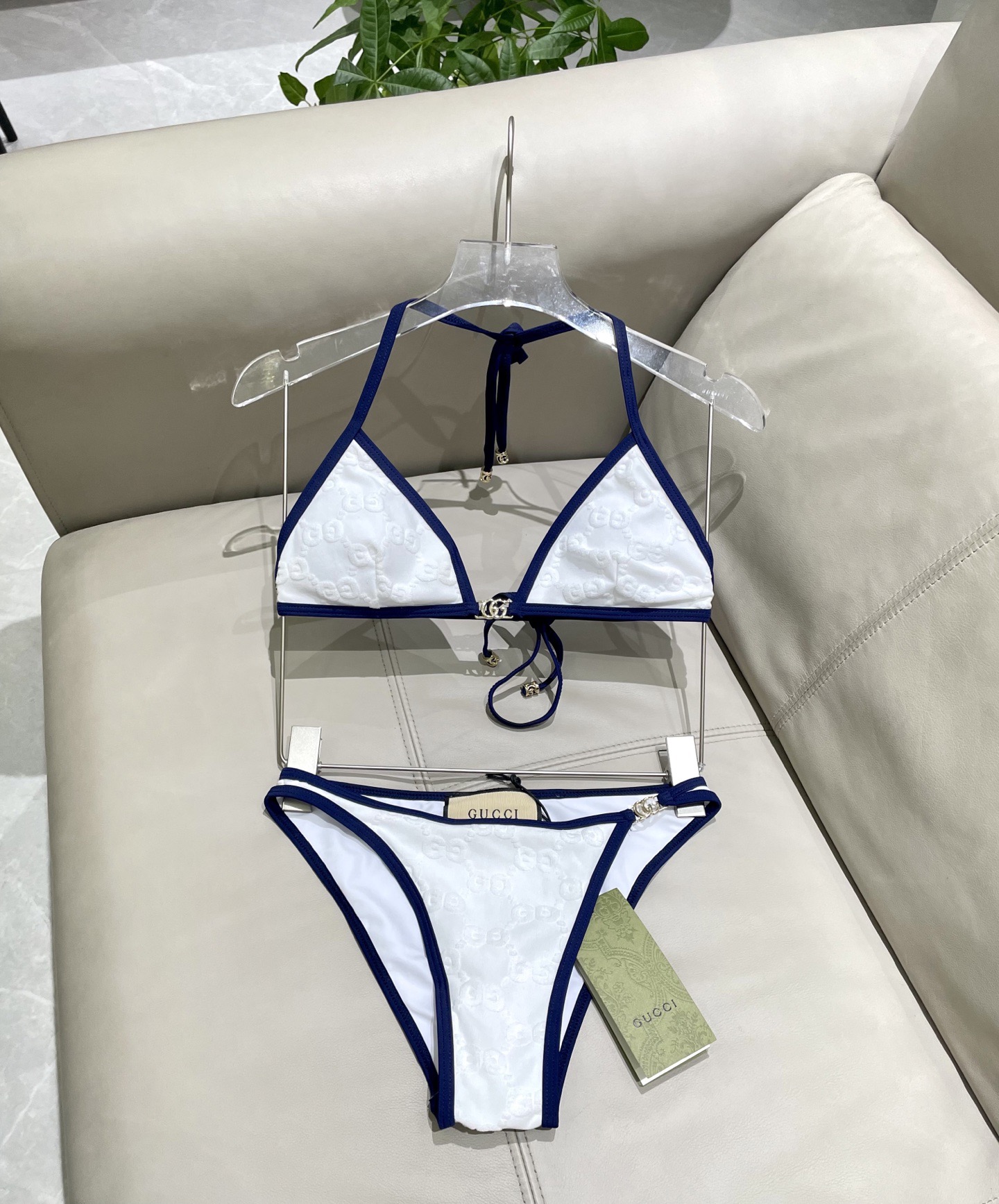 Gucci专柜新款比基尼泳衣 😍🥰适合多种场景的游泳衣🏊‍♀️海边 游泳池 温泉 水上乐园 漂流都可以😌