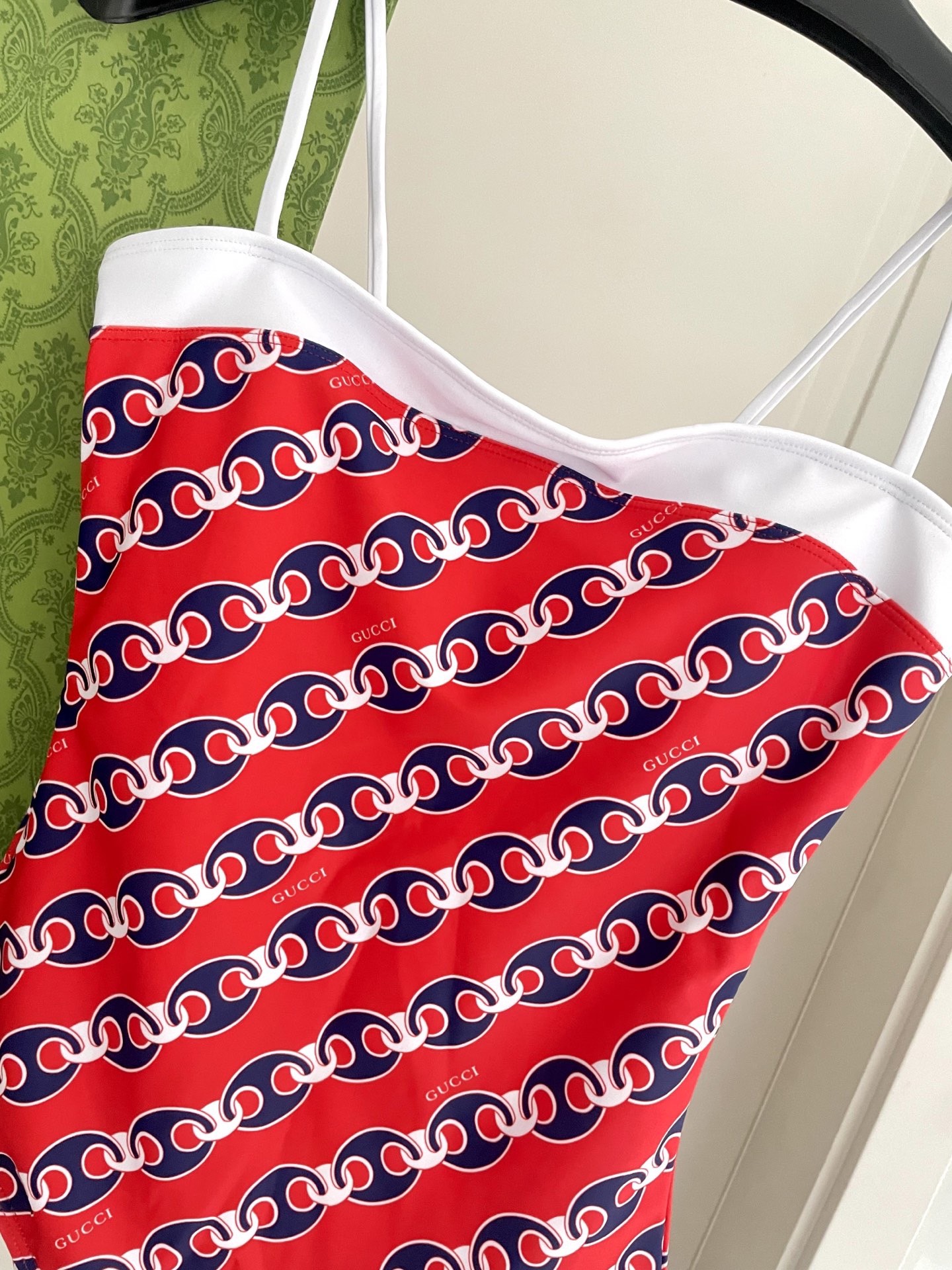 Gucci专柜新款泳衣 😍🥰适合多种场景的游泳衣🏊‍♀️海边 游泳池 温泉 水上乐园 漂流都可以😌内搭也