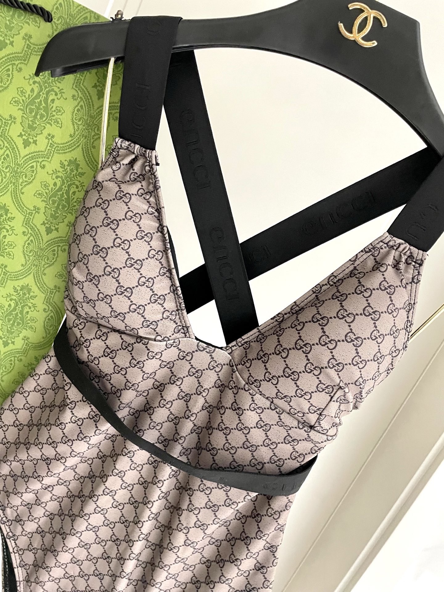 Gucci专柜新款泳衣 😍🥰适合多种场景的游泳衣🏊‍♀️海边 游泳池 温泉 水上乐园 漂流都可以😌内搭也