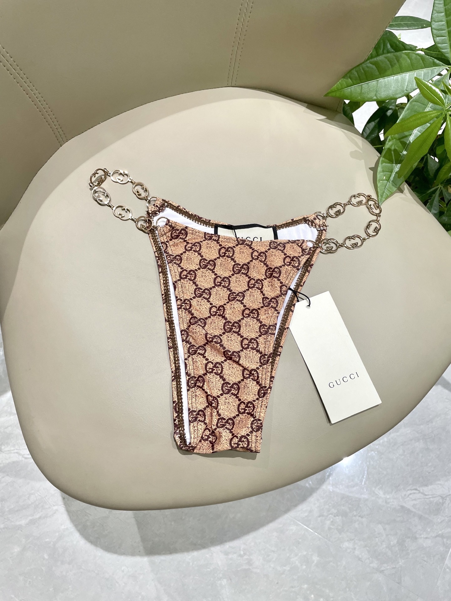 Gucci专柜新款泳衣 😍🥰适合多种场景的游泳衣🏊‍♀️海边 游泳池 温泉 水上乐园 漂流都可以😌内搭也