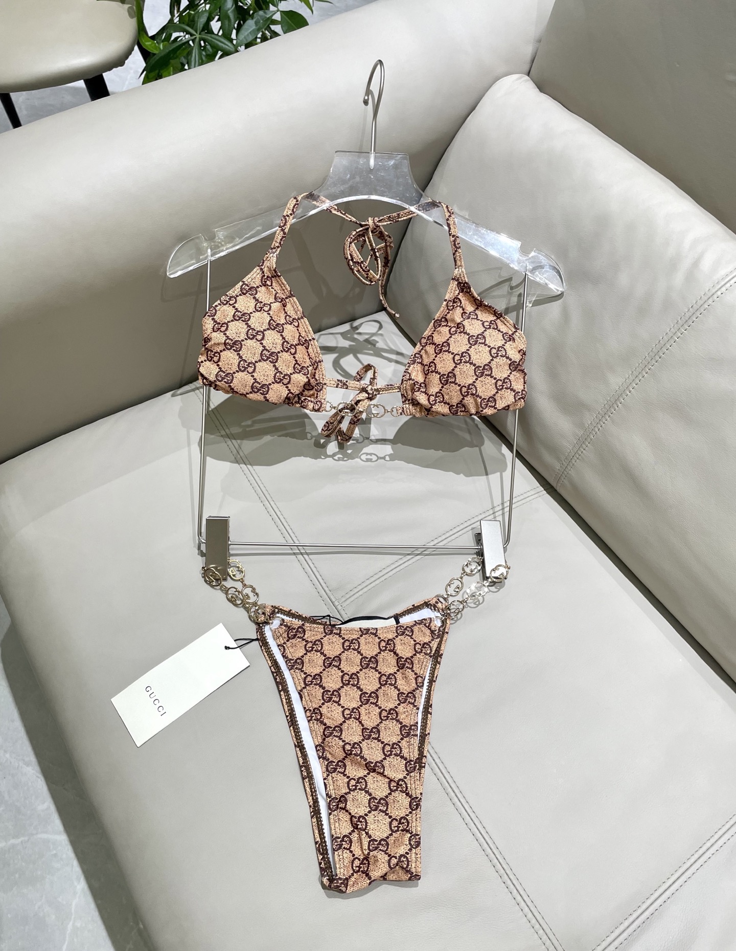 Gucci专柜新款泳衣 😍🥰适合多种场景的游泳衣🏊‍♀️海边 游泳池 温泉 水上乐园 漂流都可以😌内搭也