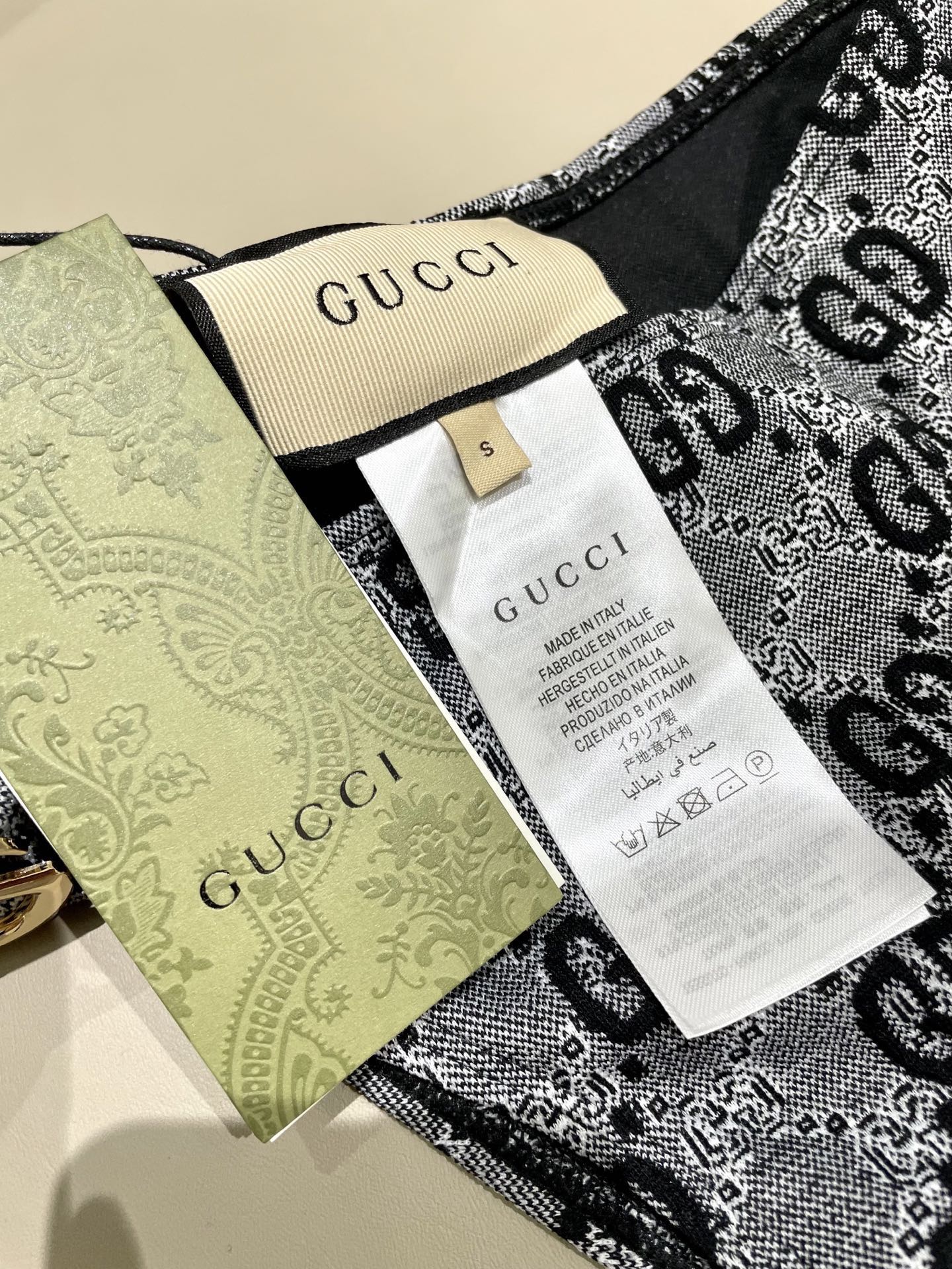 Gucci专柜新款泳衣 😍🥰适合多种场景的游泳衣🏊‍♀️海边 游泳池 温泉 水上乐园 漂流都可以😌内搭也