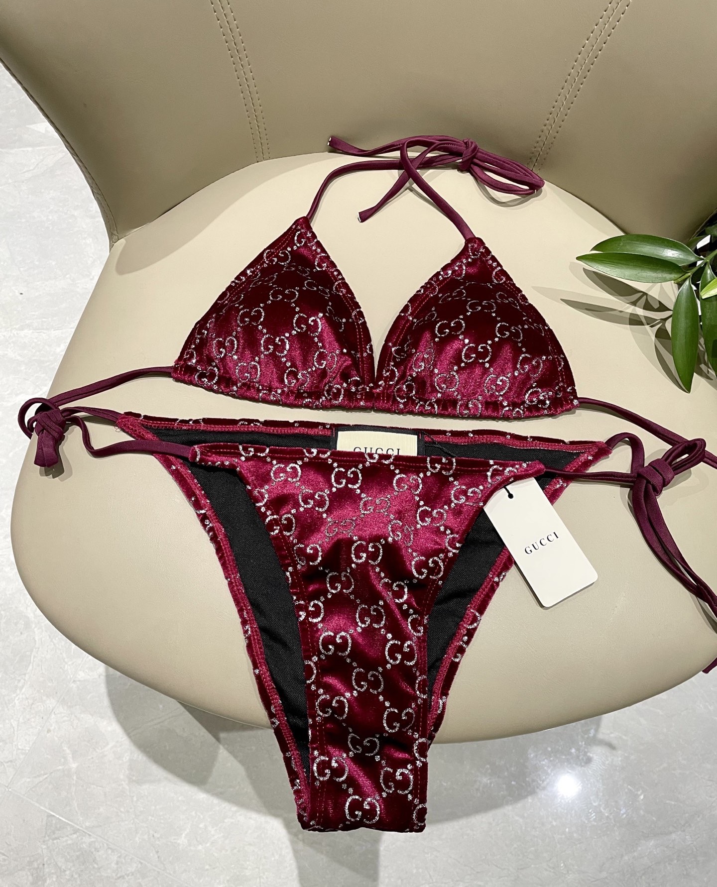 Gucci专柜新款泳衣 😍🥰适合多种场景的游泳衣🏊‍♀️海边 游泳池 温泉 水上乐园 漂流都可以😌内搭也