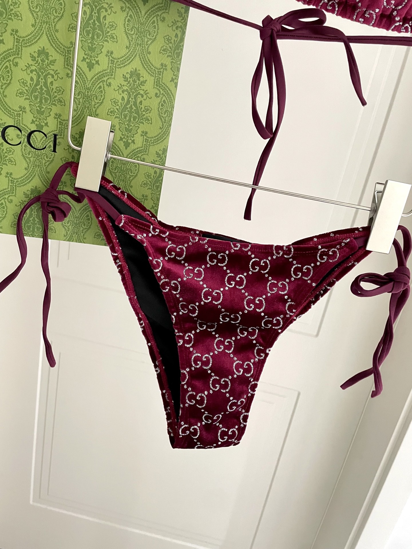 Gucci专柜新款泳衣 😍🥰适合多种场景的游泳衣🏊‍♀️海边 游泳池 温泉 水上乐园 漂流都可以😌内搭也