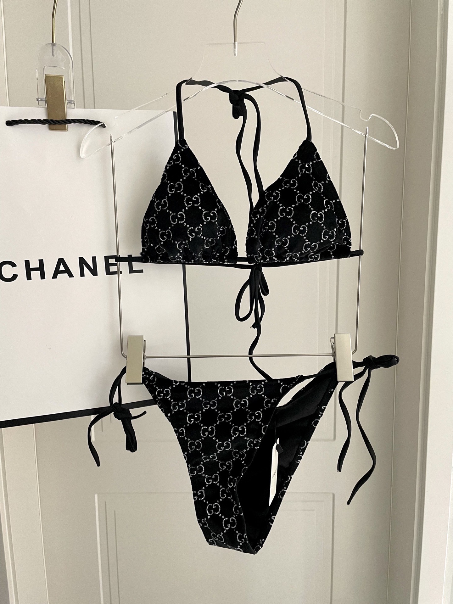 Gucci专柜新款比基尼泳衣 😍🥰适合多种场景的游泳衣🏊‍♀️海边 游泳池 温泉 水上乐园 漂流都可以😌