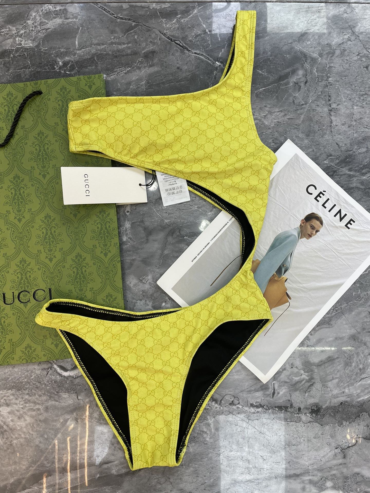 Gucci新款连体😍🥰适合多种场景的游泳衣🏊‍♀️海边 游泳池 温泉 水上乐园 漂流都可以😌内搭也完全可