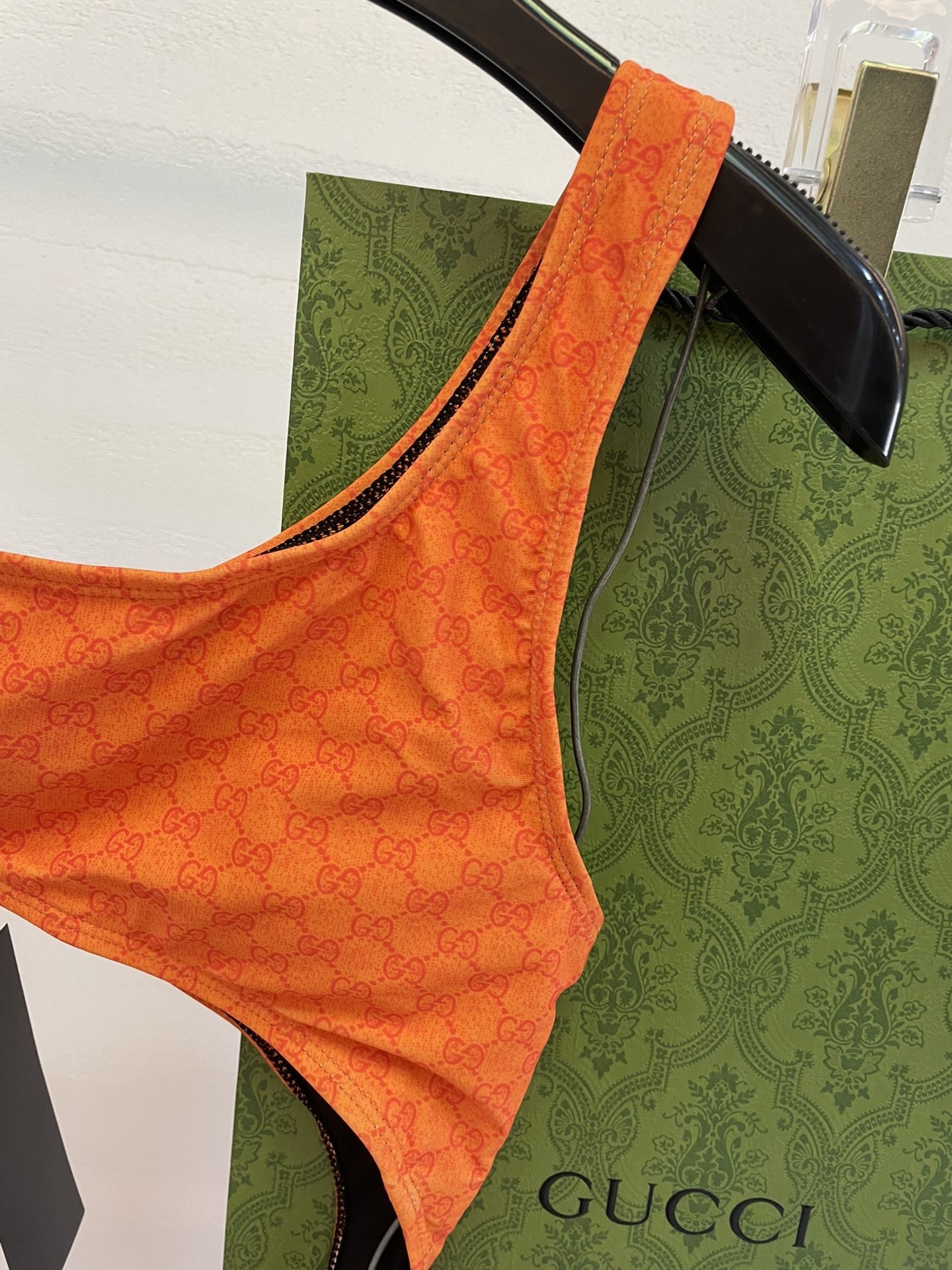 Gucci新款连体😍🥰适合多种场景的游泳衣🏊‍♀️海边 游泳池 温泉 水上乐园 漂流都可以😌内搭也完全可