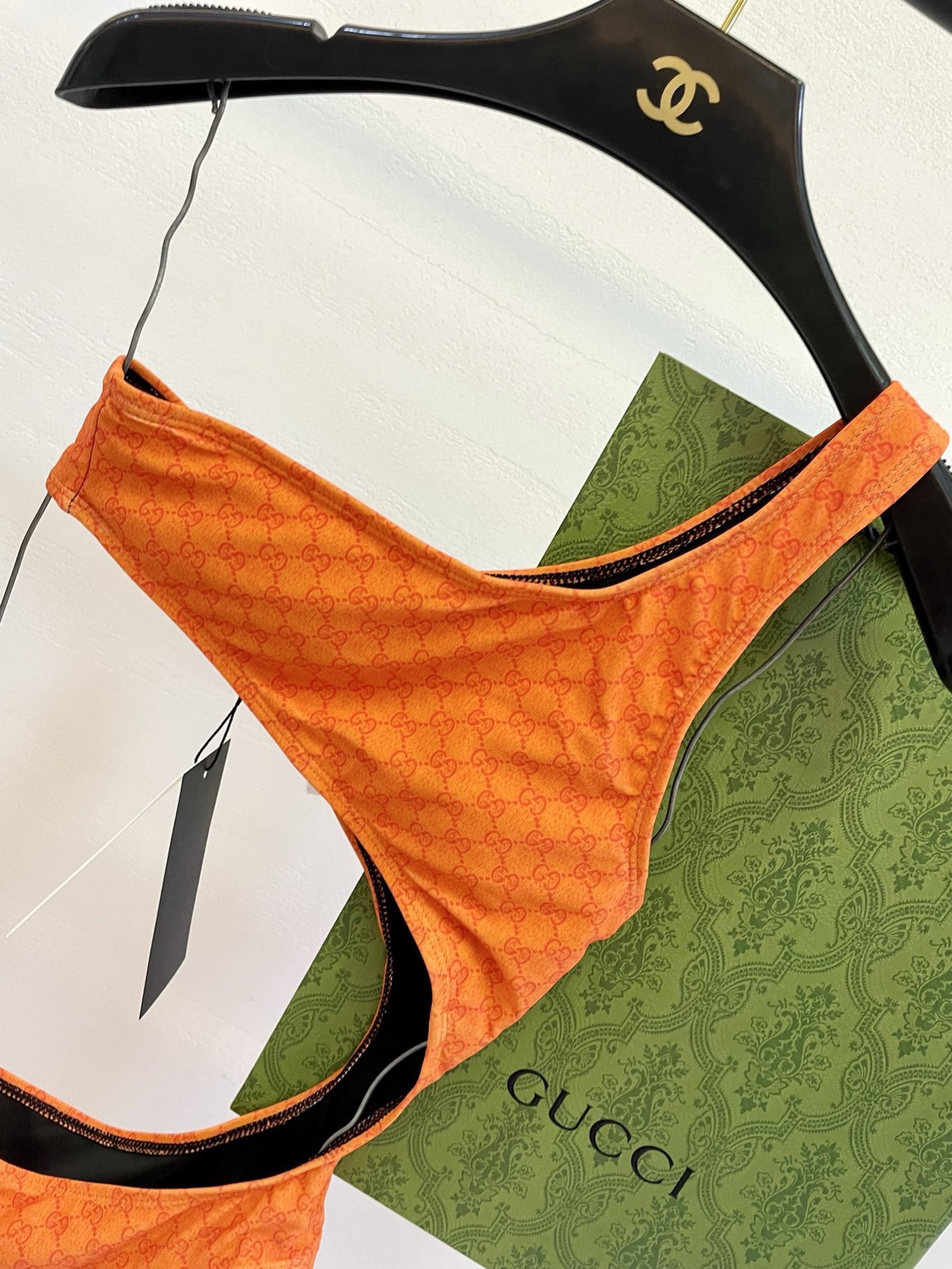 Gucci新款连体😍🥰适合多种场景的游泳衣🏊‍♀️海边 游泳池 温泉 水上乐园 漂流都可以😌内搭也完全可