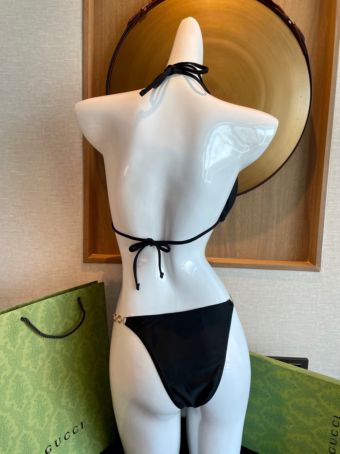 Gucci新款比基尼😍🥰适合多种场景的游泳衣🏊‍♀️海边 游泳池 温泉 水上乐园 漂流都可以😌内搭也完全