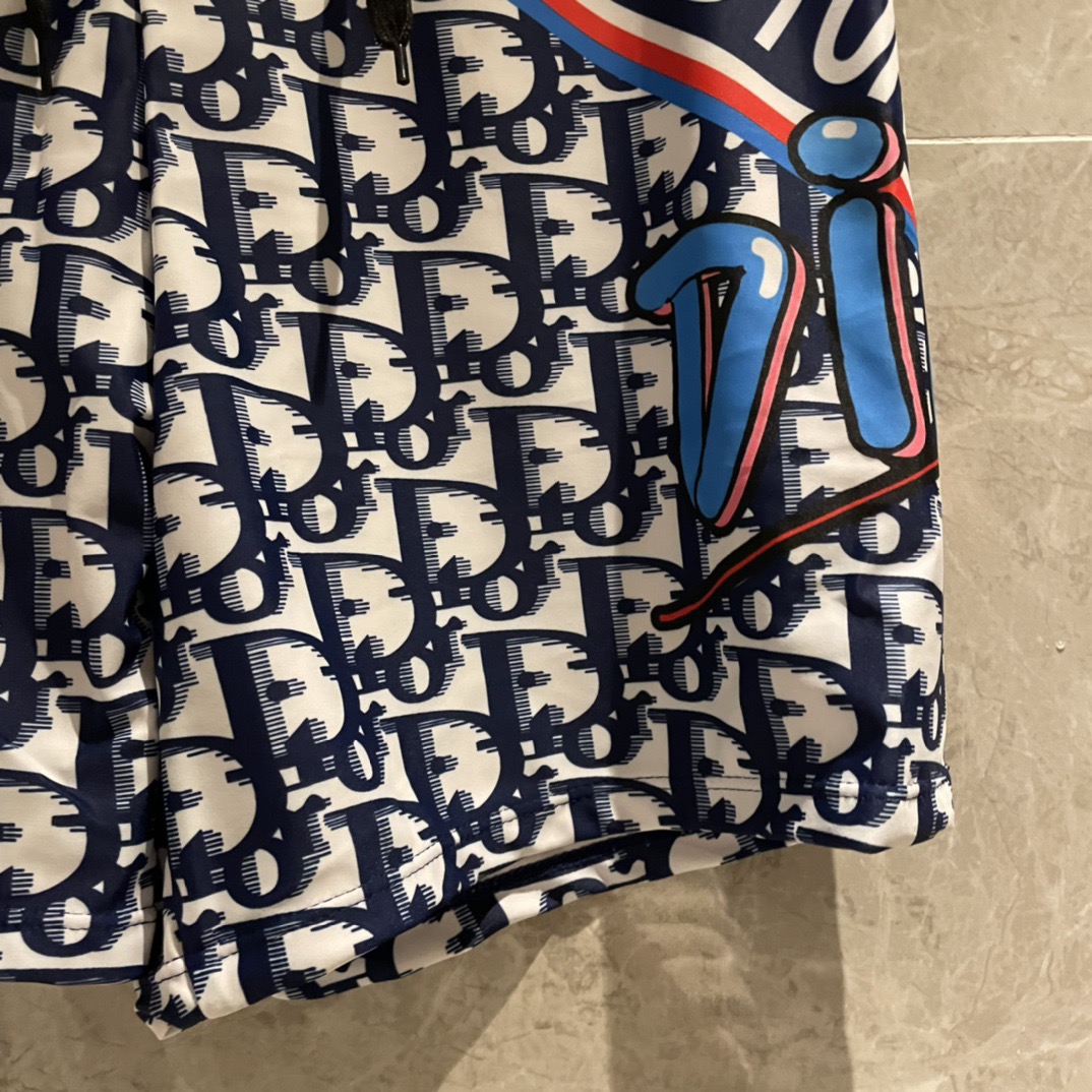 迪奥男士泳裤👑高级定制泳裤👑抽绳设计 上新度假系列🏖专属泳衣［色][色][色]超级爱！[色]来自贵族的目