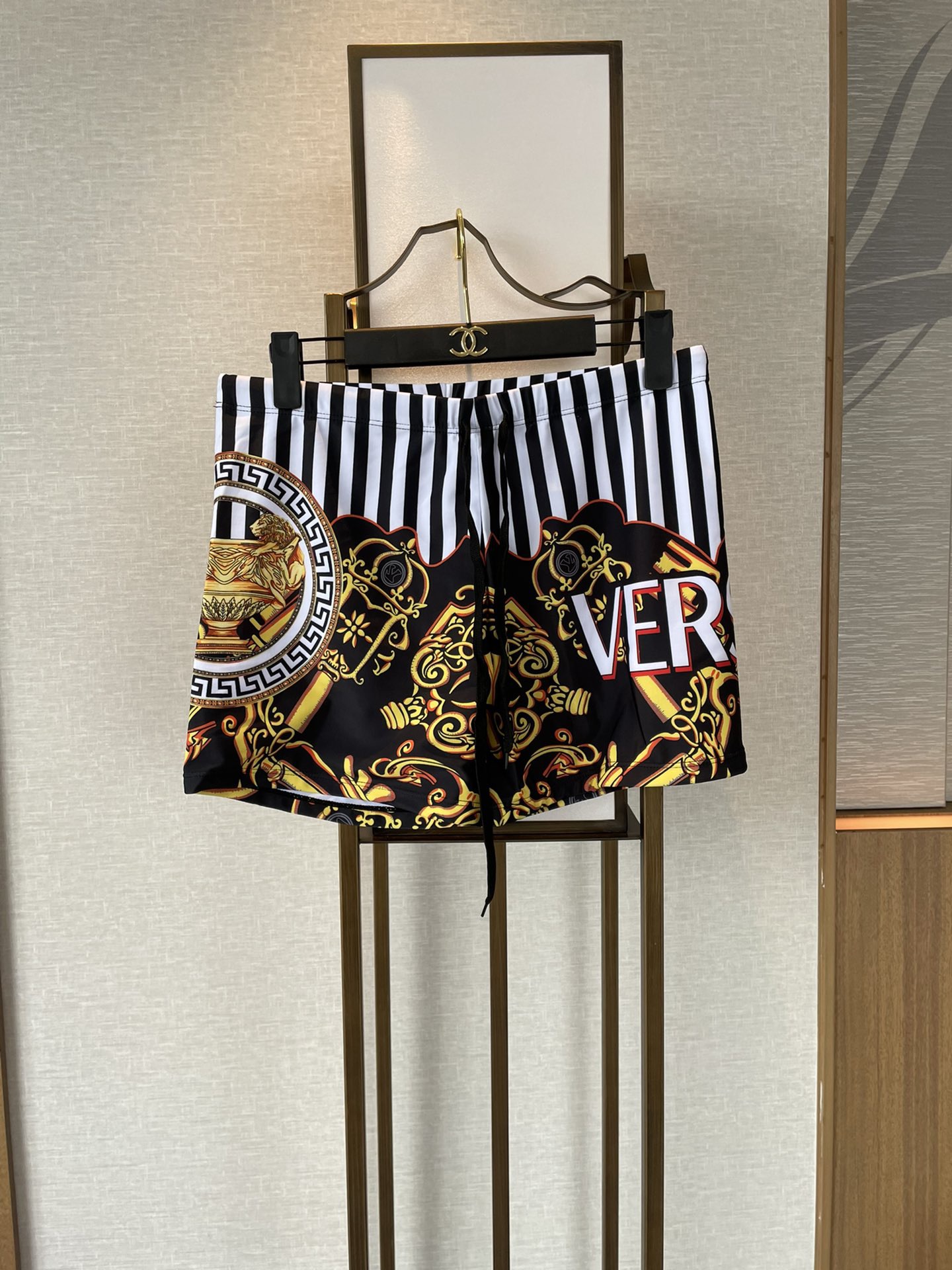 范思哲男士泳裤👑高级定制泳裤👑抽绳设计 上新度假系列🏖专属泳衣［色][色][色]超级爱！[色]来自贵族的